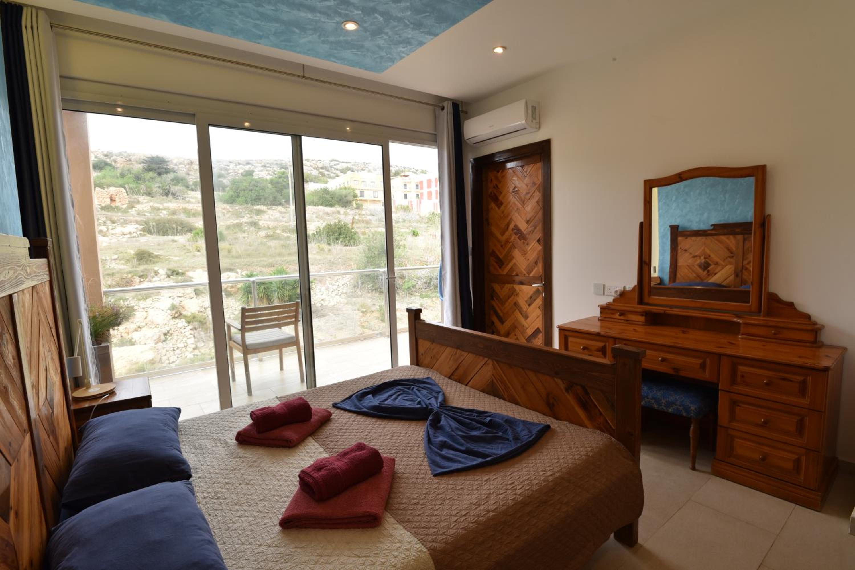 Hillview Duplex Penthouse, photo 2