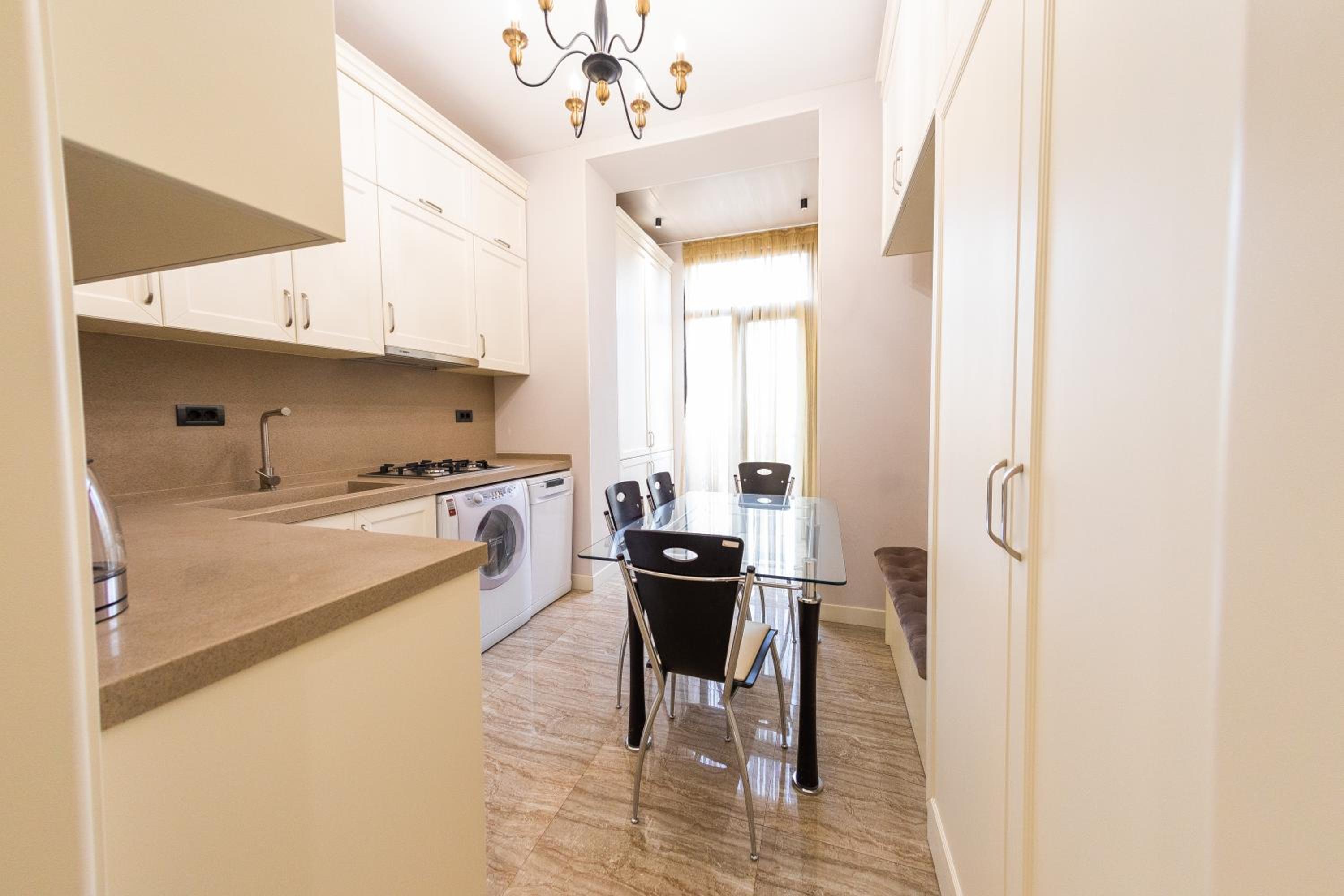 Apartment on 1st Boulevard Line