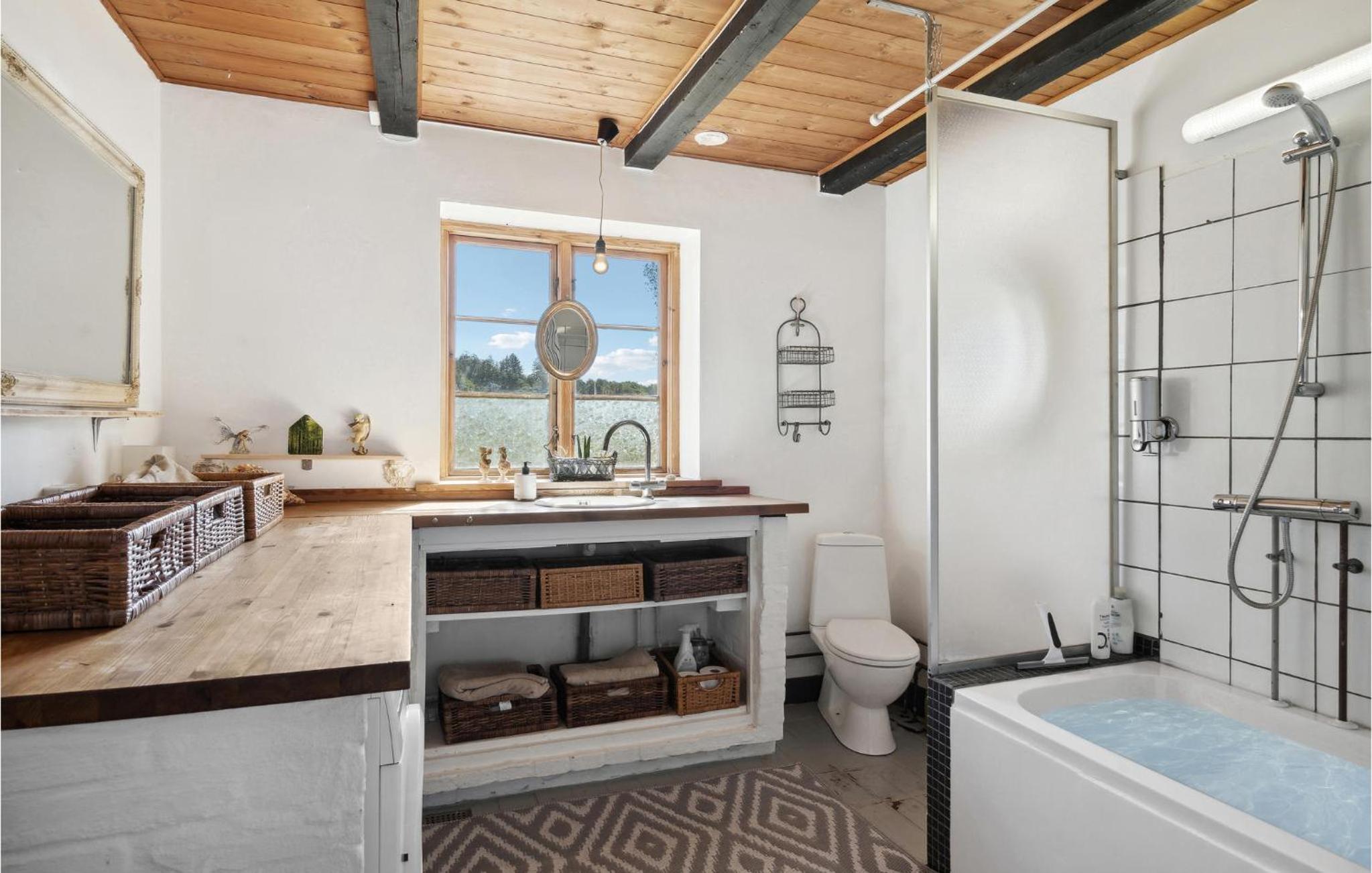 Beautiful Home In Lundby With Wifi