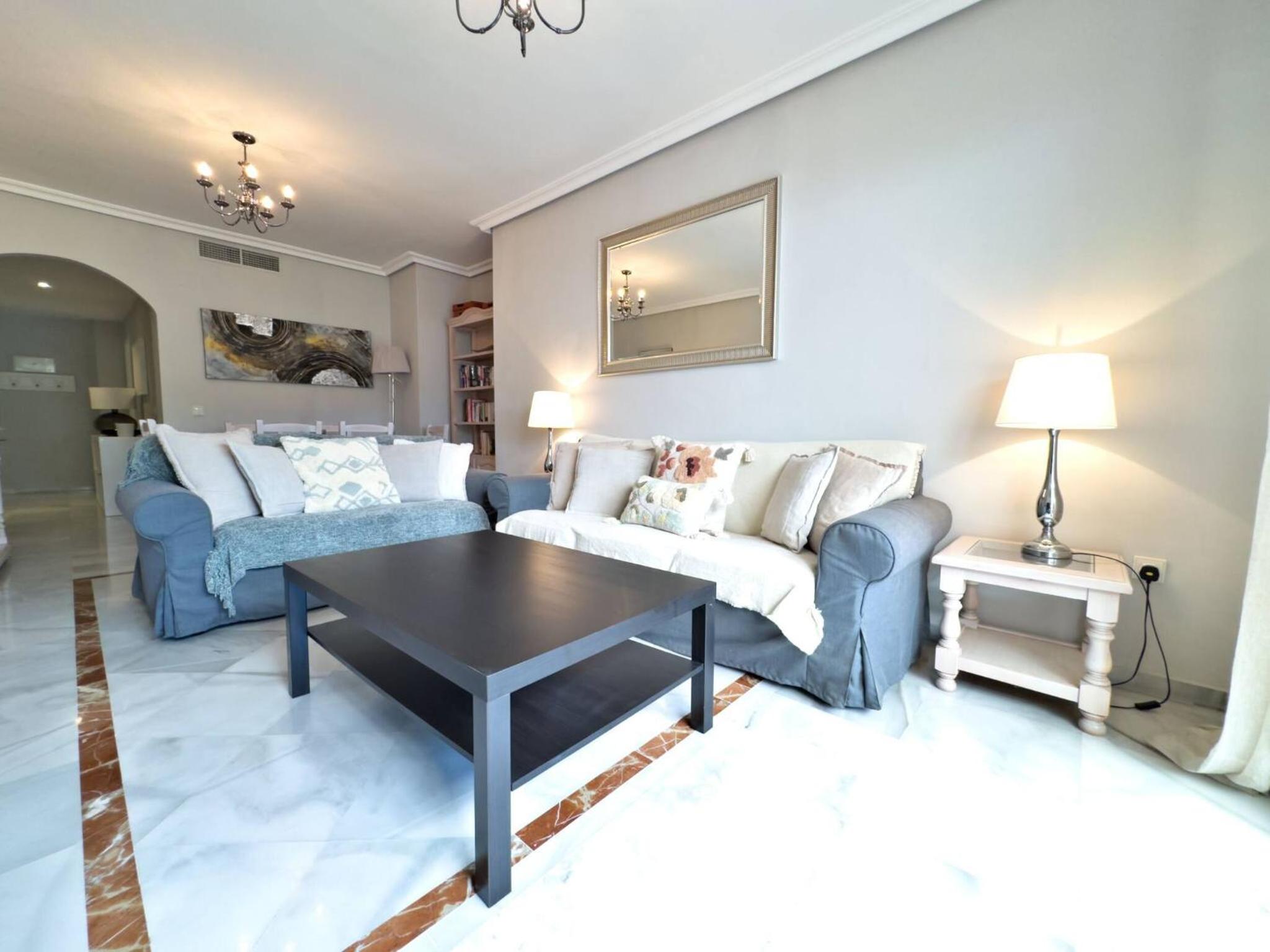 Moderno Apartamento Vacacional cerca de Puerto Banús-Playa