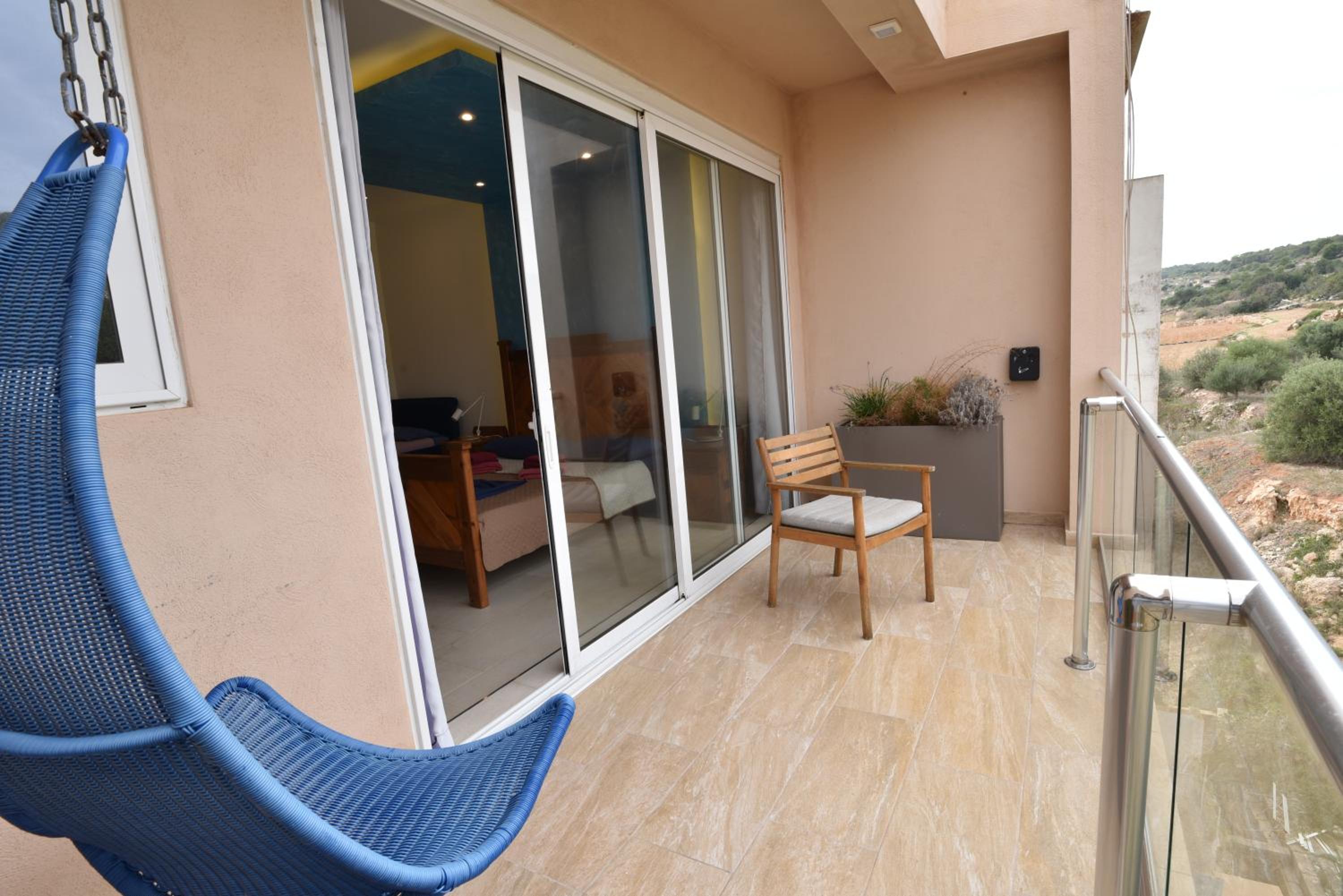 Hillview Duplex Penthouse photo 3