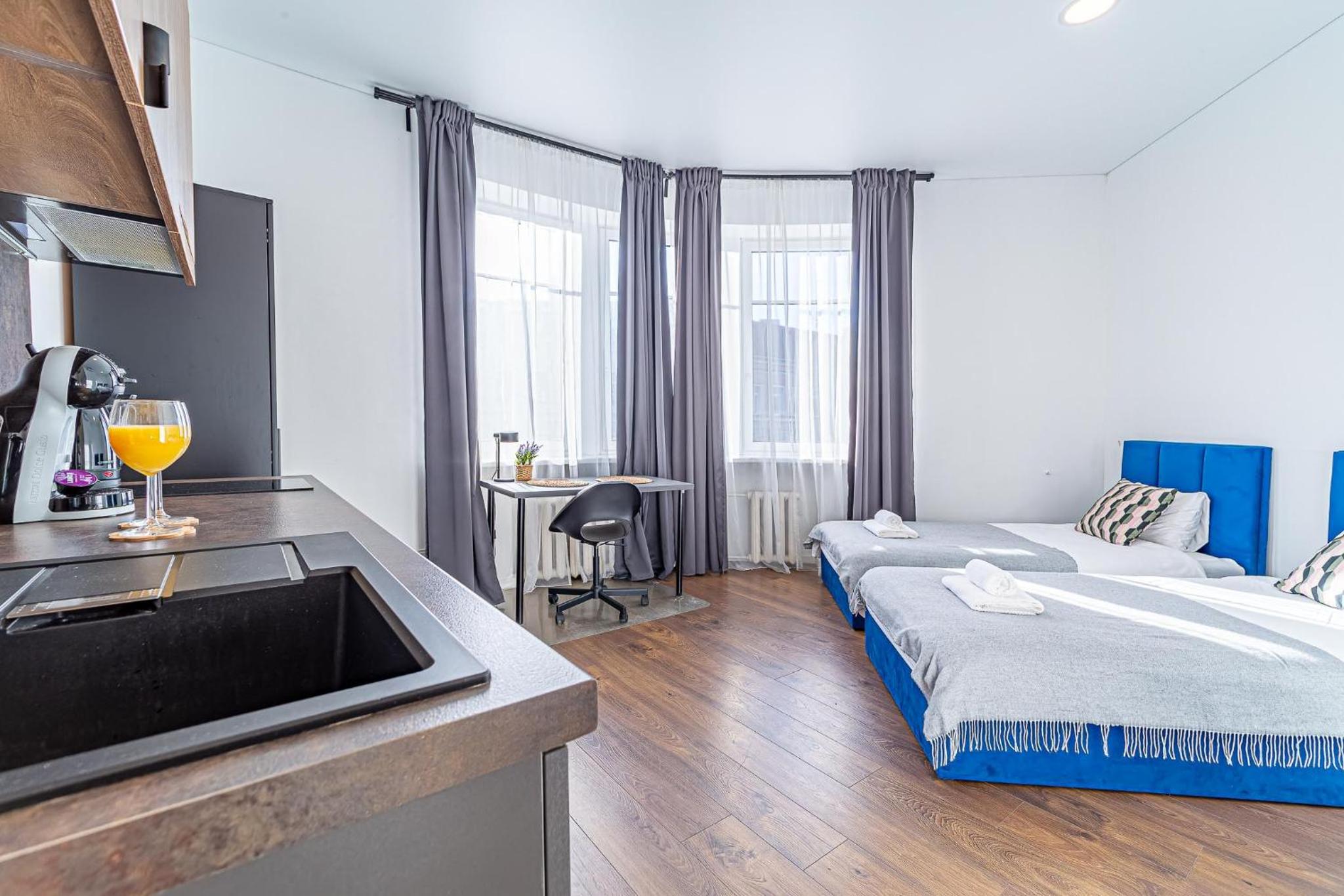 Uptown studio Nr6 with parking & AC view 4