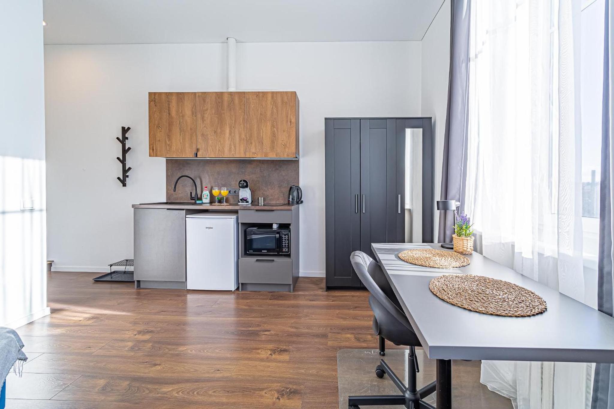 Uptown studio Nr6 with parking & AC view 5