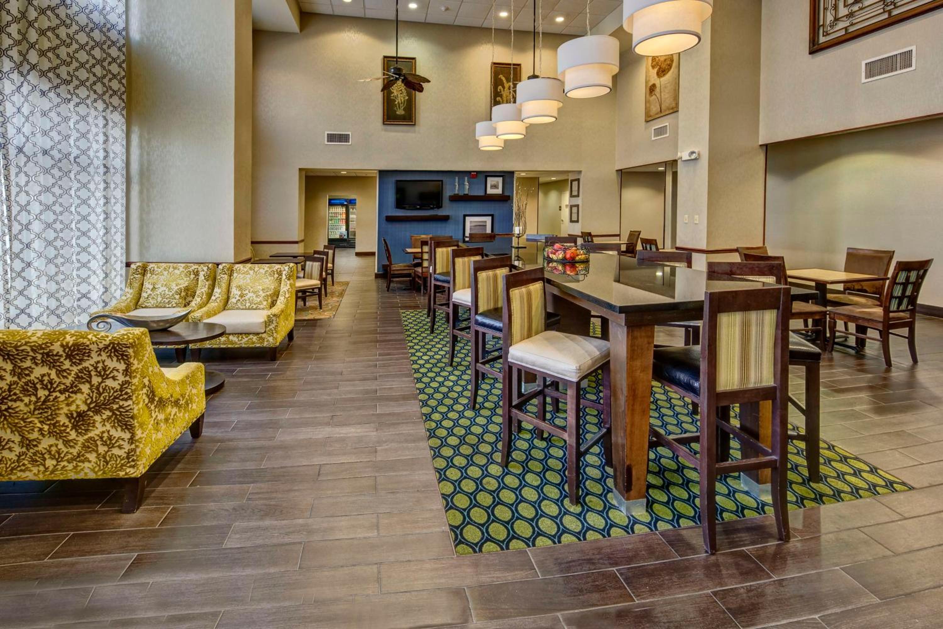 Orlando Vacations - Hampton Inn  Suites Clermont - Property Image 10