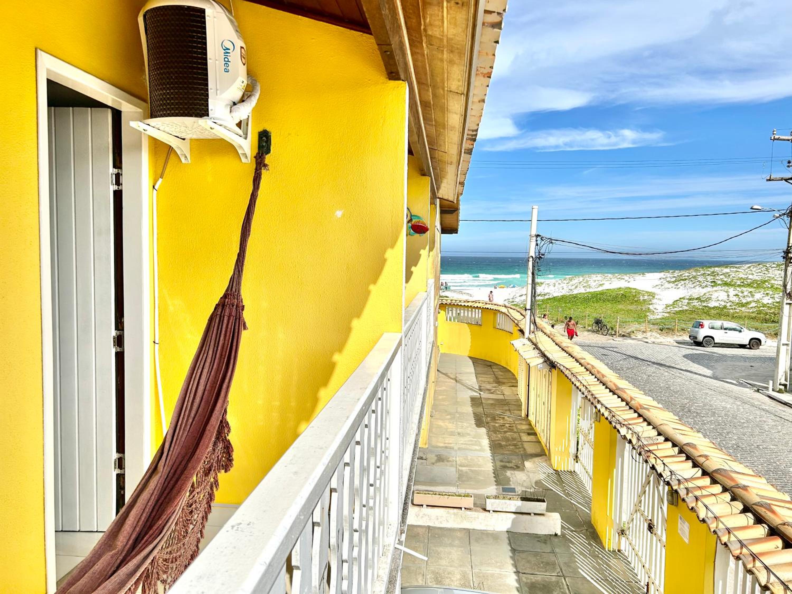 Casa Duplex Praia Das Dunas - Pé na Areia - Alto Padrão - Ar Condicionado