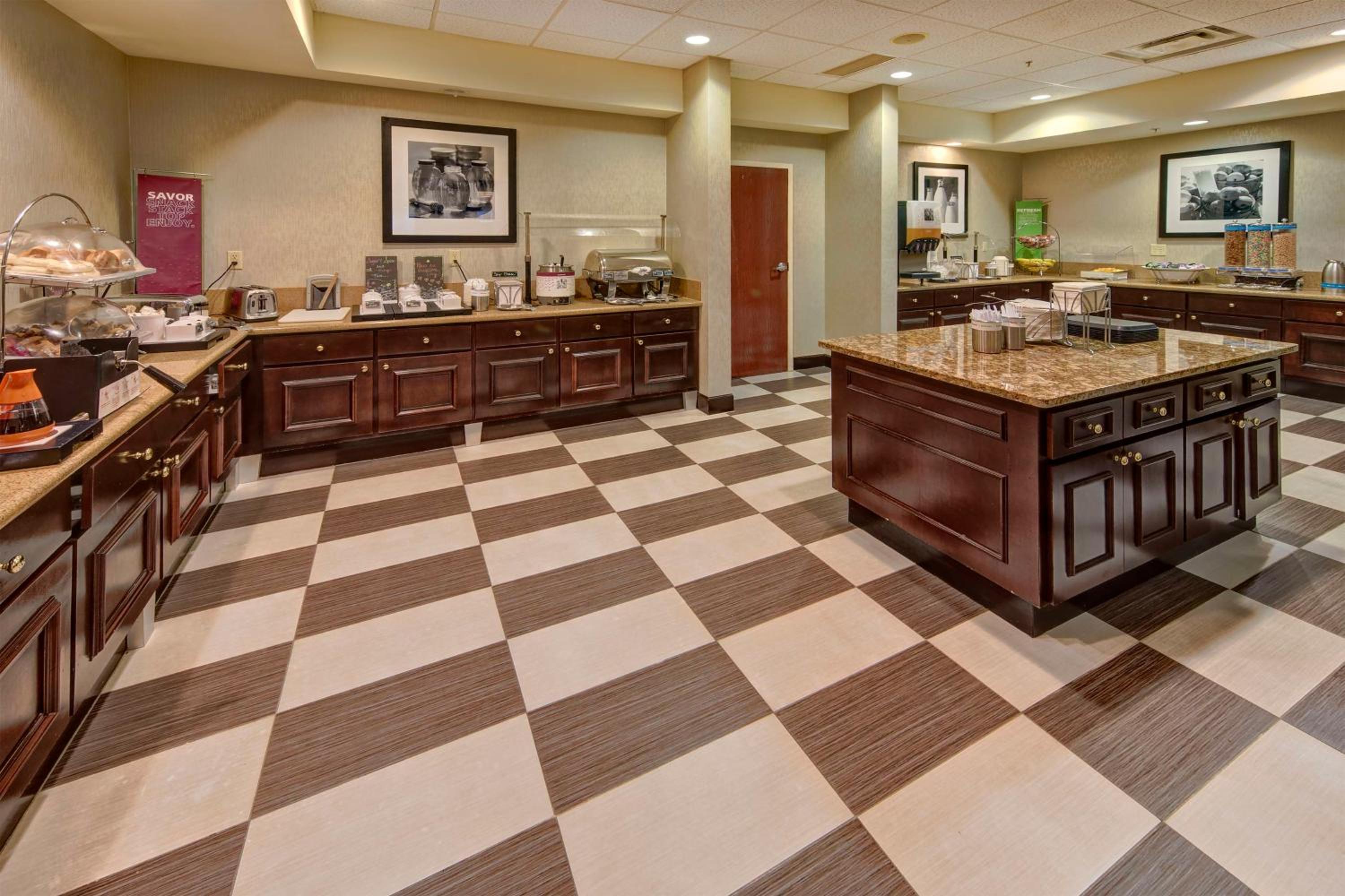 Orlando Vacations - Hampton Inn  Suites Clermont - Property Image 8
