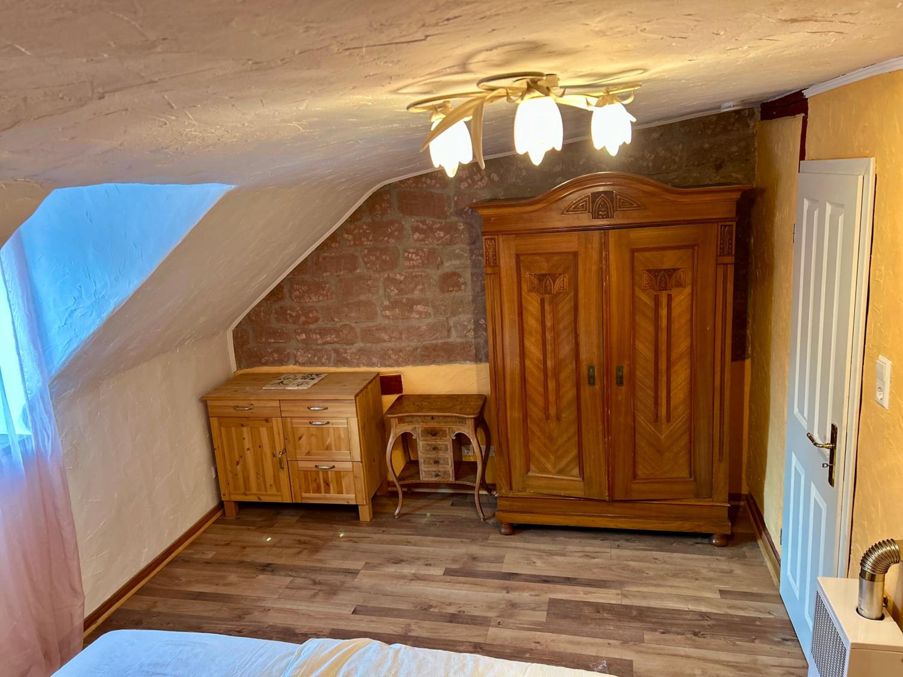 Stilvolles City Haus mit 2 Bädern & Parkplatz, 75 qm Innenstadt