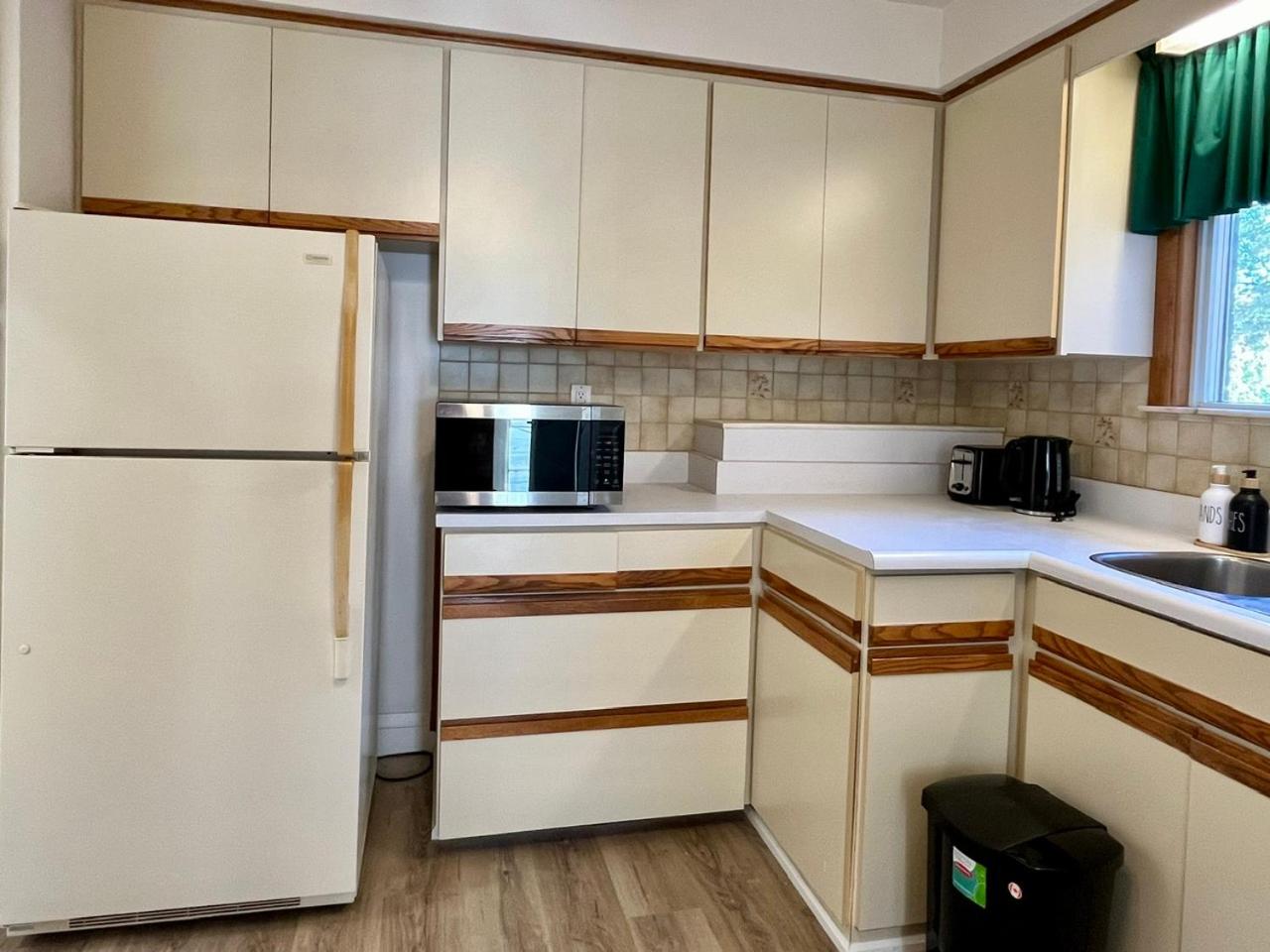 Entire main floor of a newly renovated house in Toronto