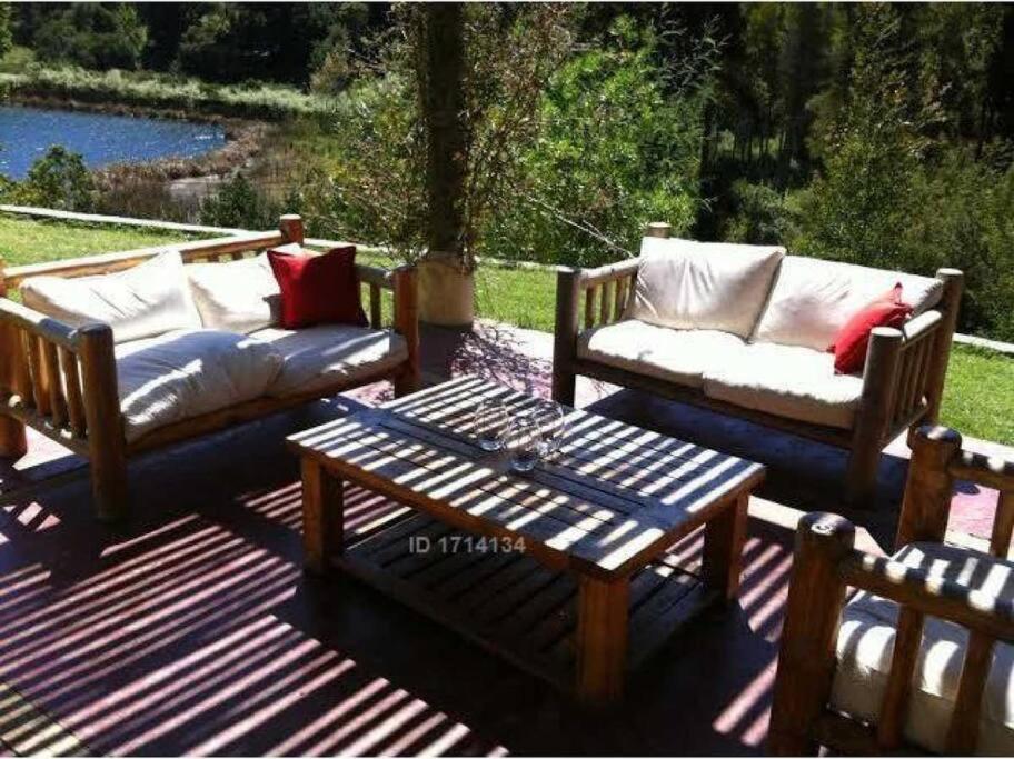Vichuquen lago, casa para 2 familias con Piscina
