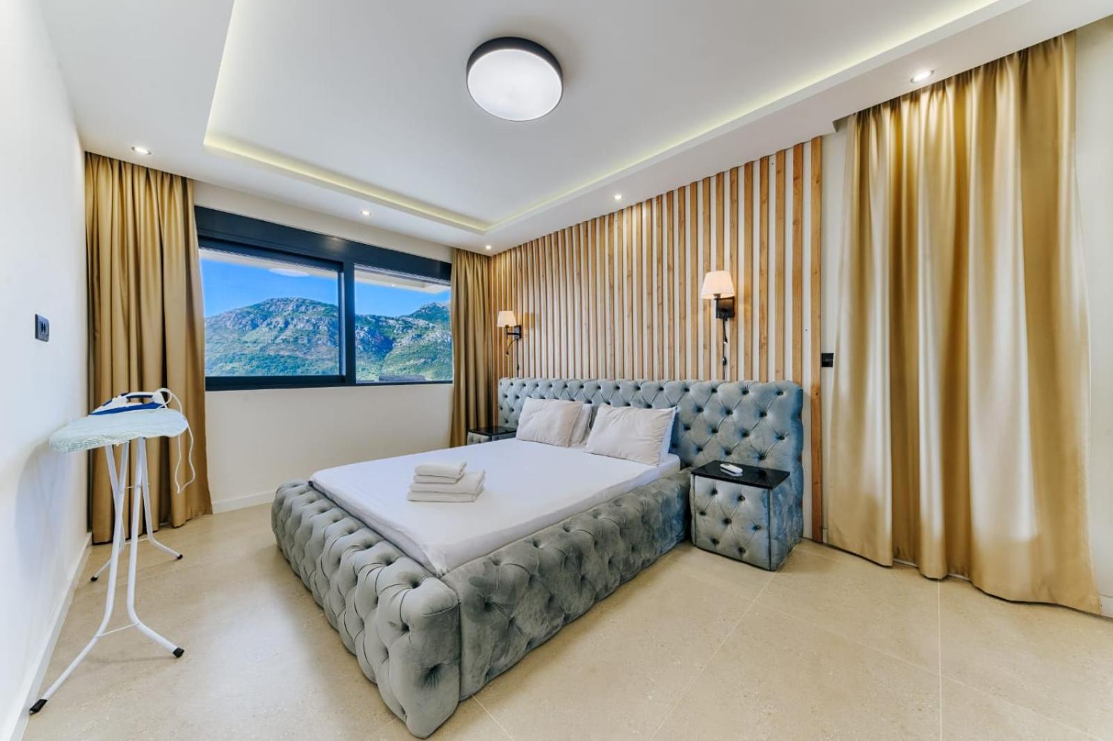 Villa Monza view 4