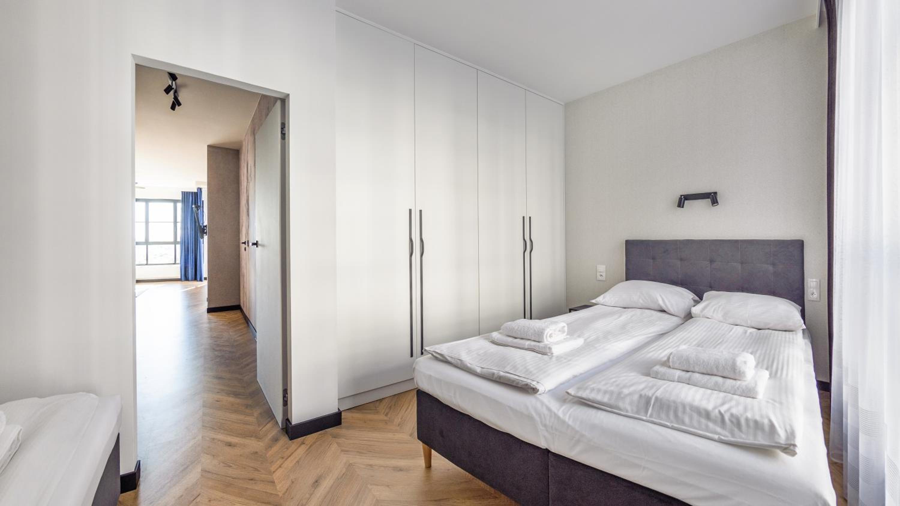 Flatbook - City Center Apartments Doki Living