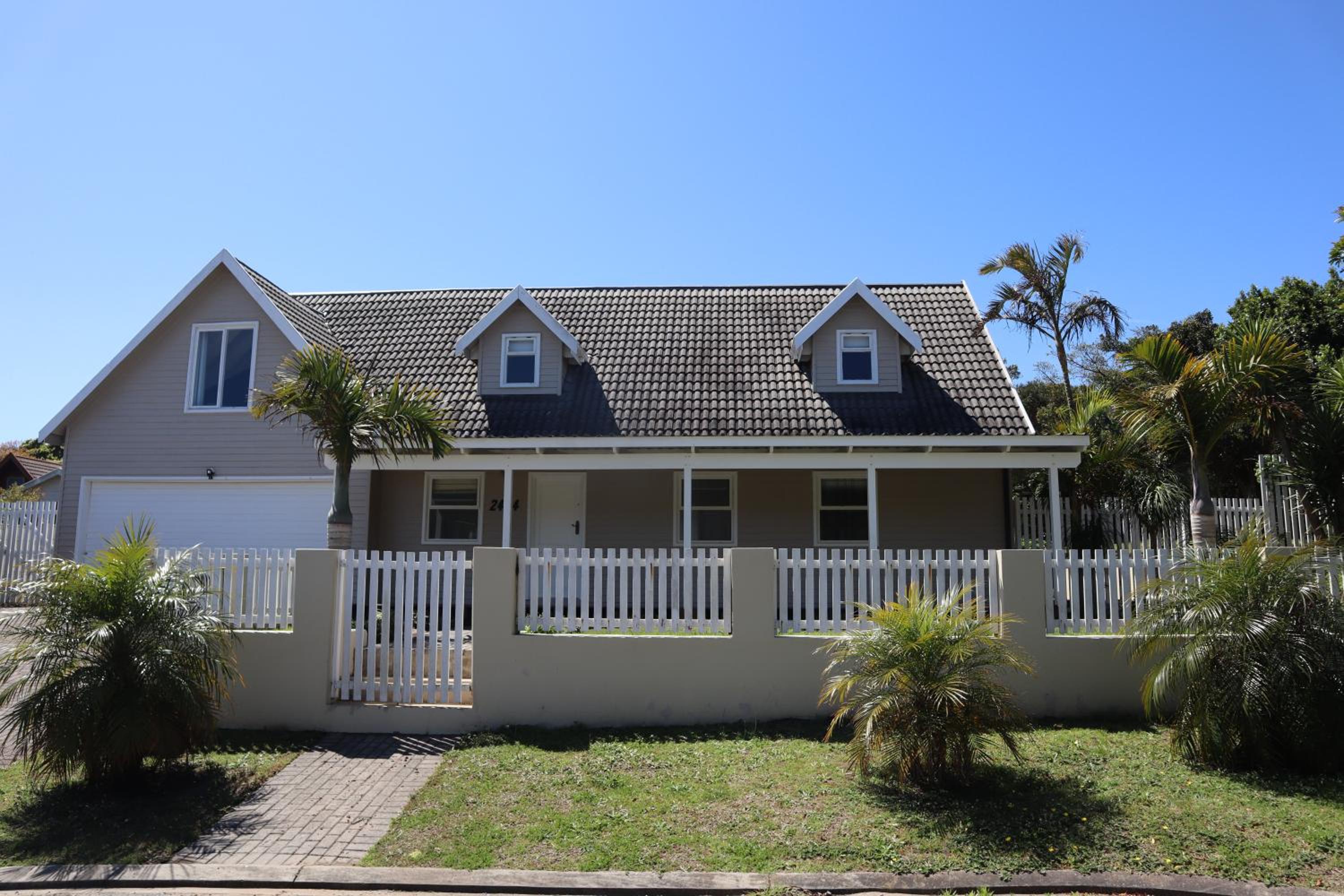 Stylish house/Heated swimming pool-5min to Beach