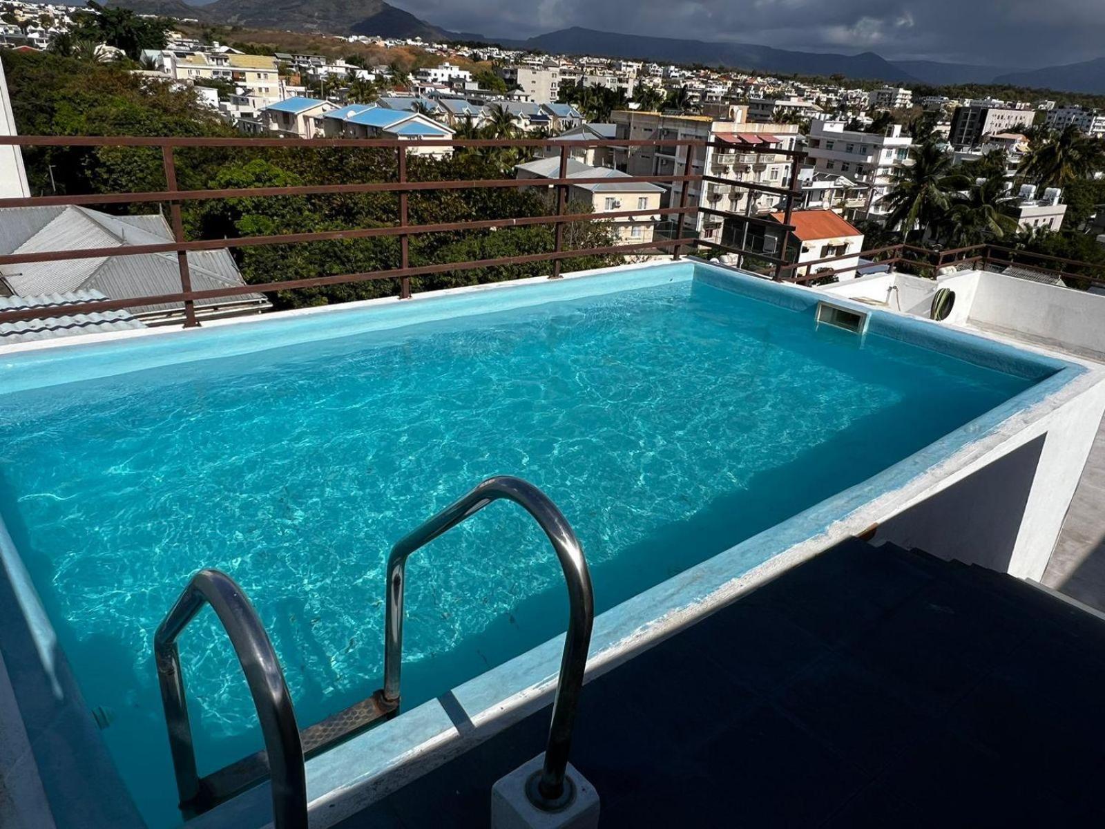 Modern Studio in the heart of Flic en Flac view 5