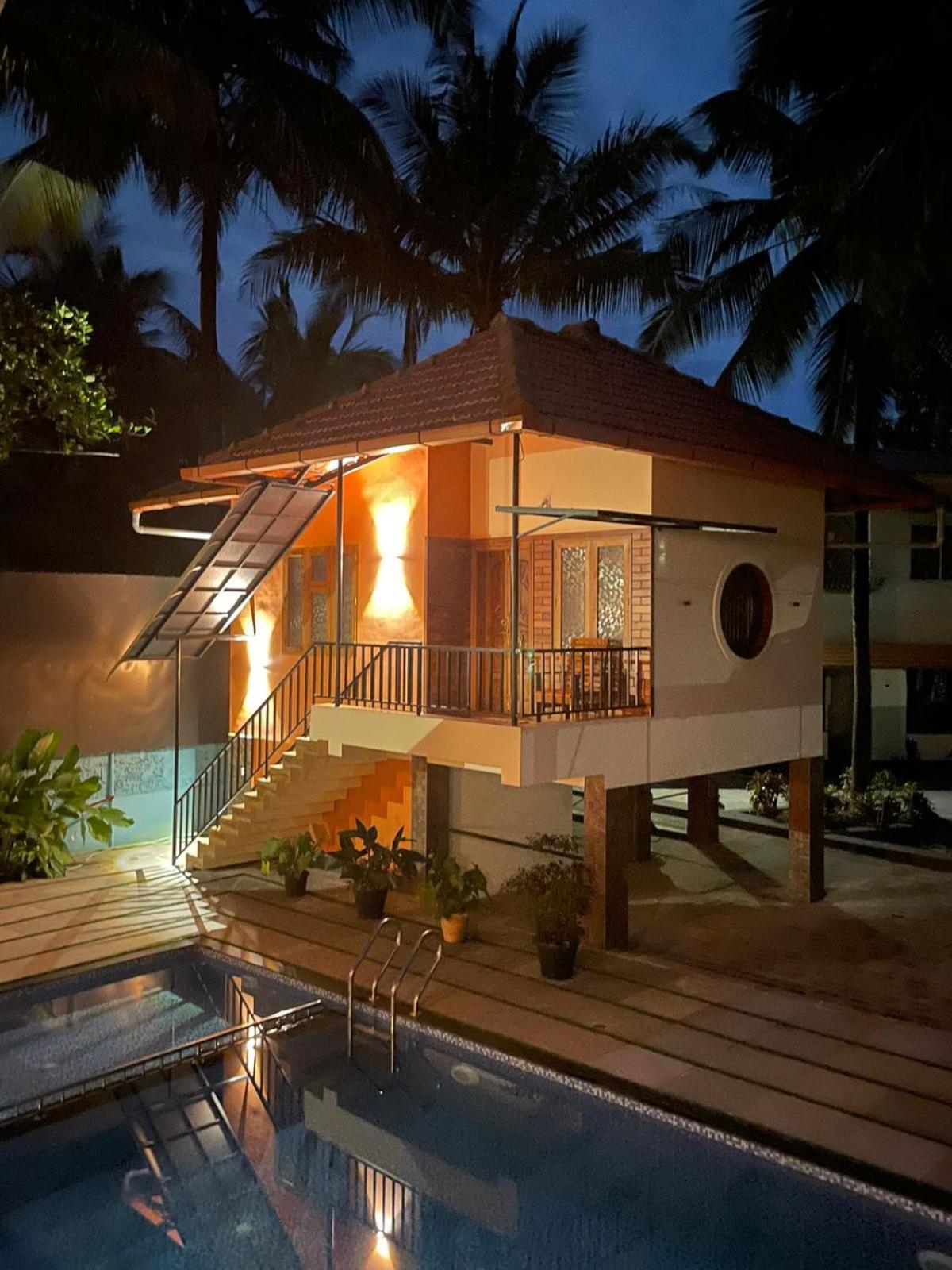 Tropical Blue Resort