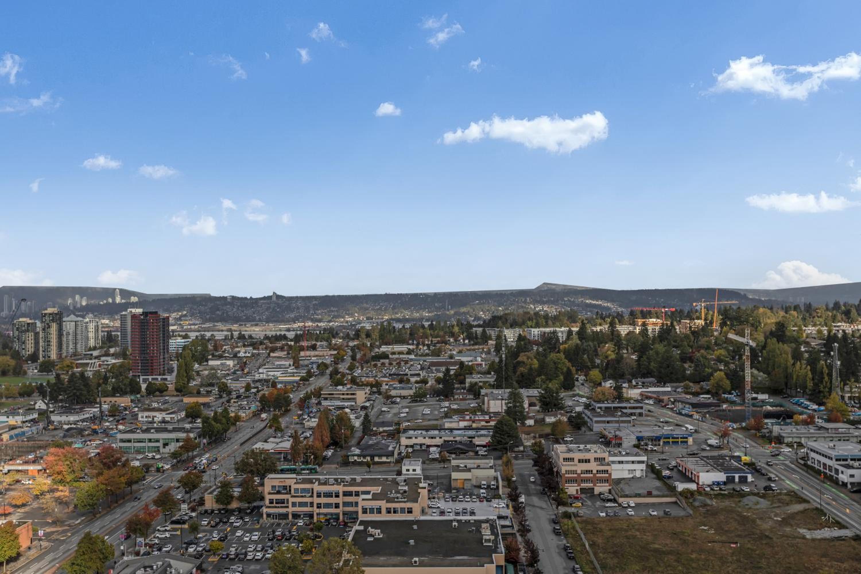Modern 1-Bedroom Surrey Condo with Amazing Views