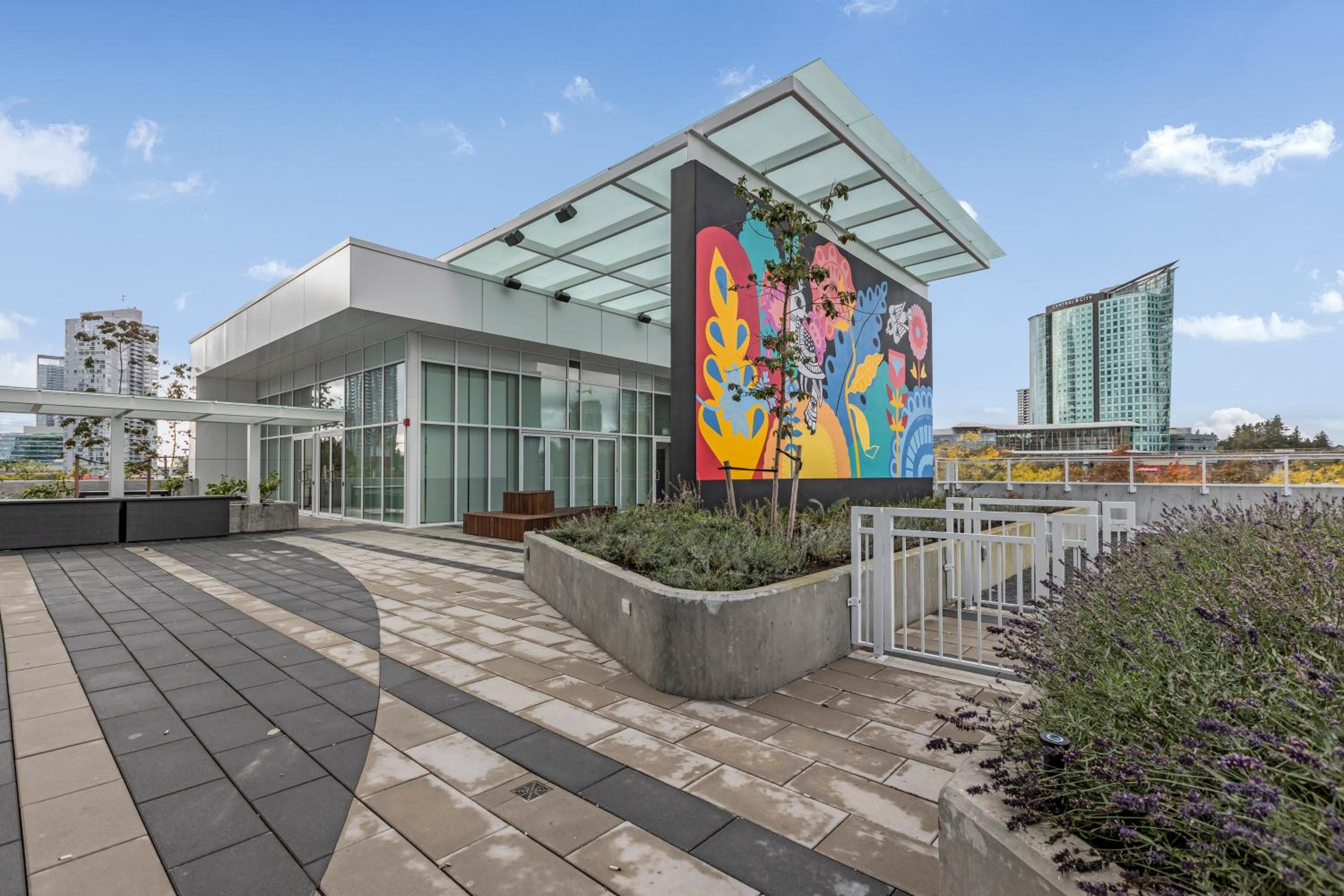 Modern 1-Bedroom Surrey Condo with Amazing Views