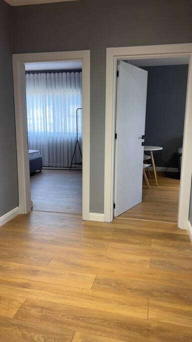 Bee Apartment 3-City Center Retreat