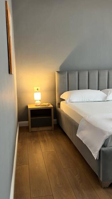 Bee Apartment 3-City Center Retreat