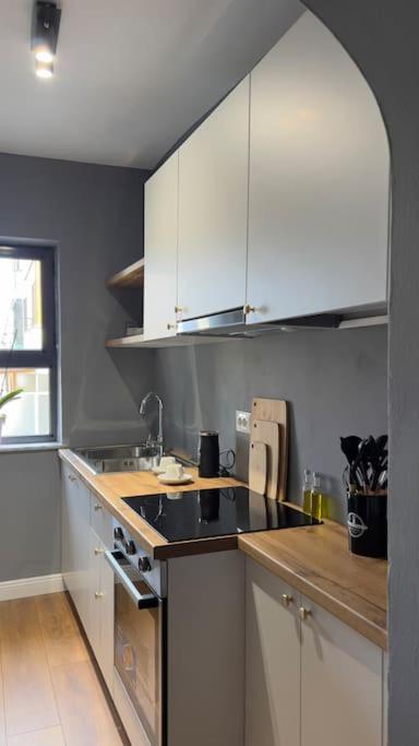 Bee Apartment 3-City Center Retreat