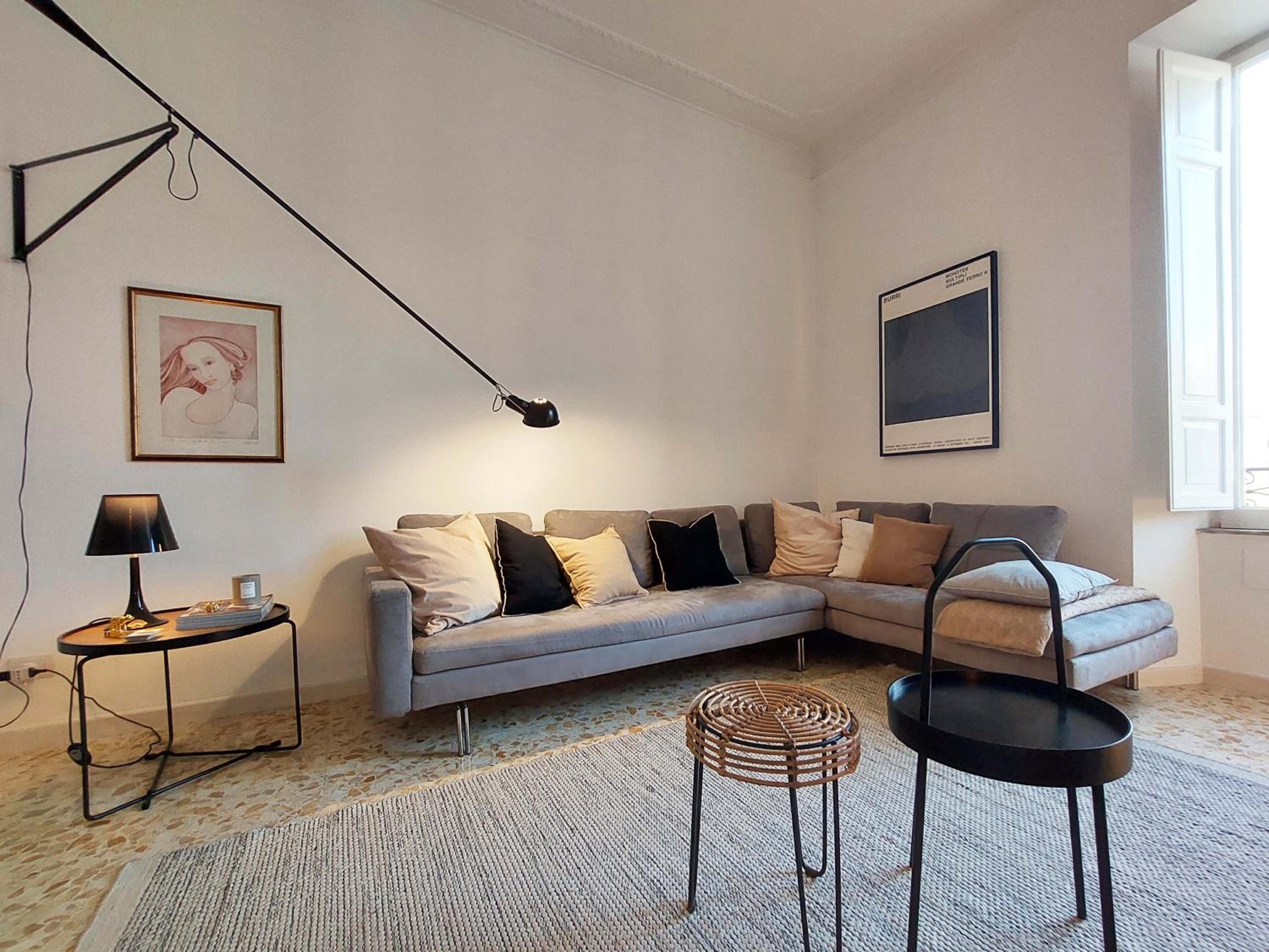 E37CharmingRooms&BalconyGarden