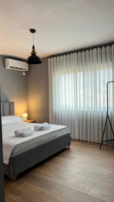 Bee Apartment 3-City Center Retreat