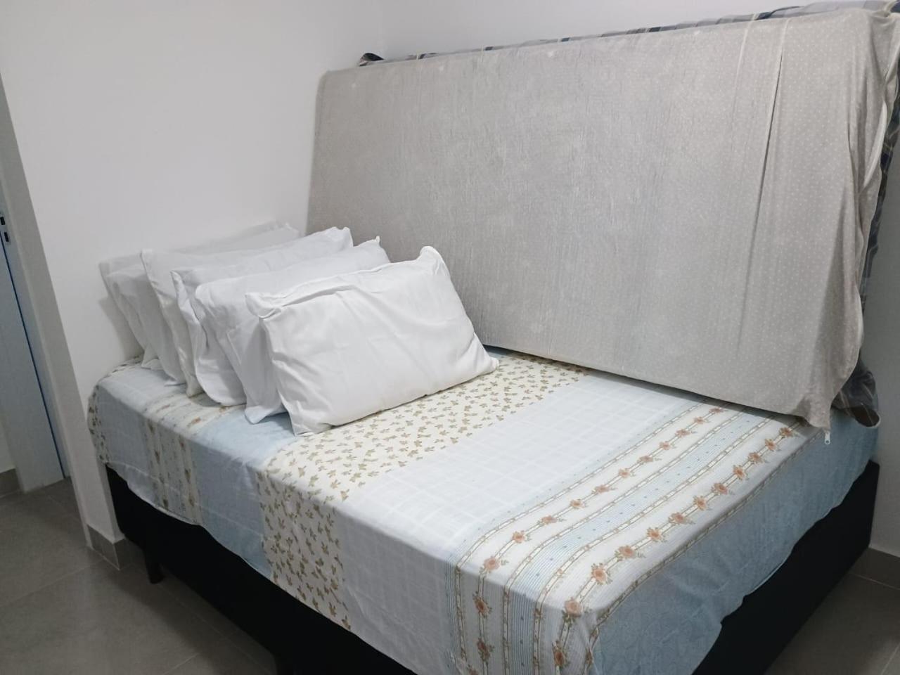 Apartamento 25 de 1 quarto aconchegante PRAIA GRANDE recém construido