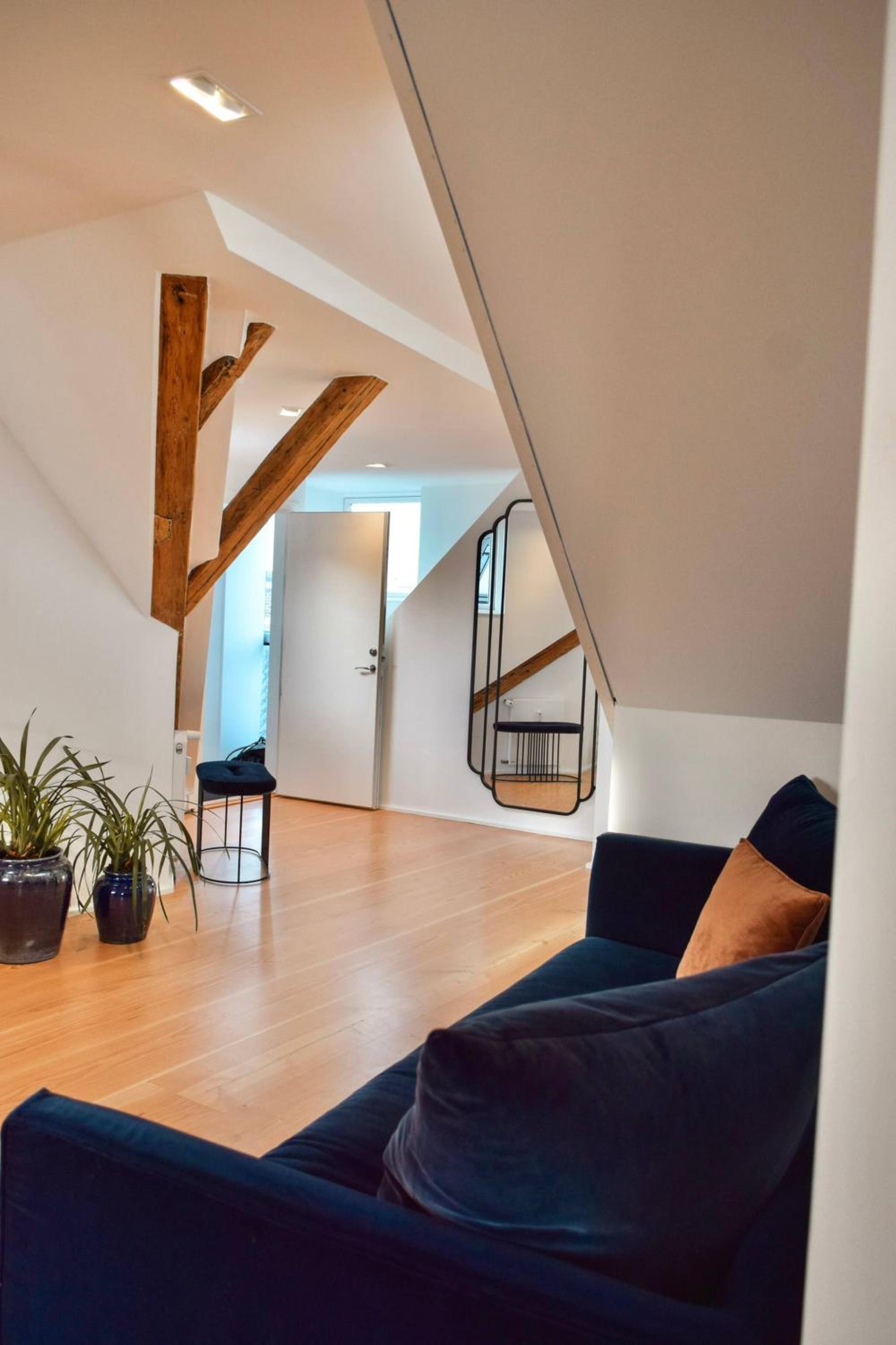 Central Penthouse with Private Rooftop Terrace