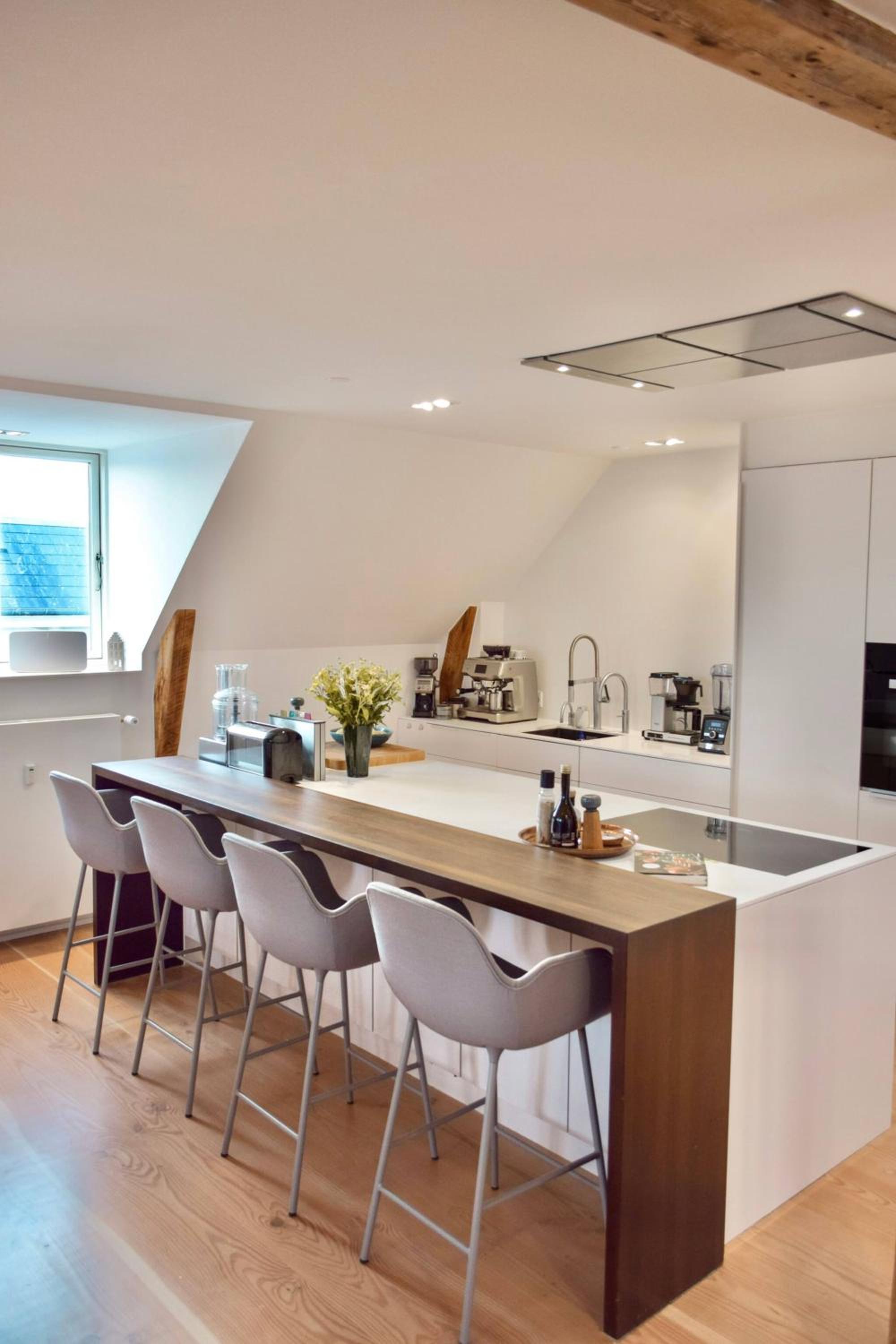 Central Penthouse with Private Rooftop Terrace