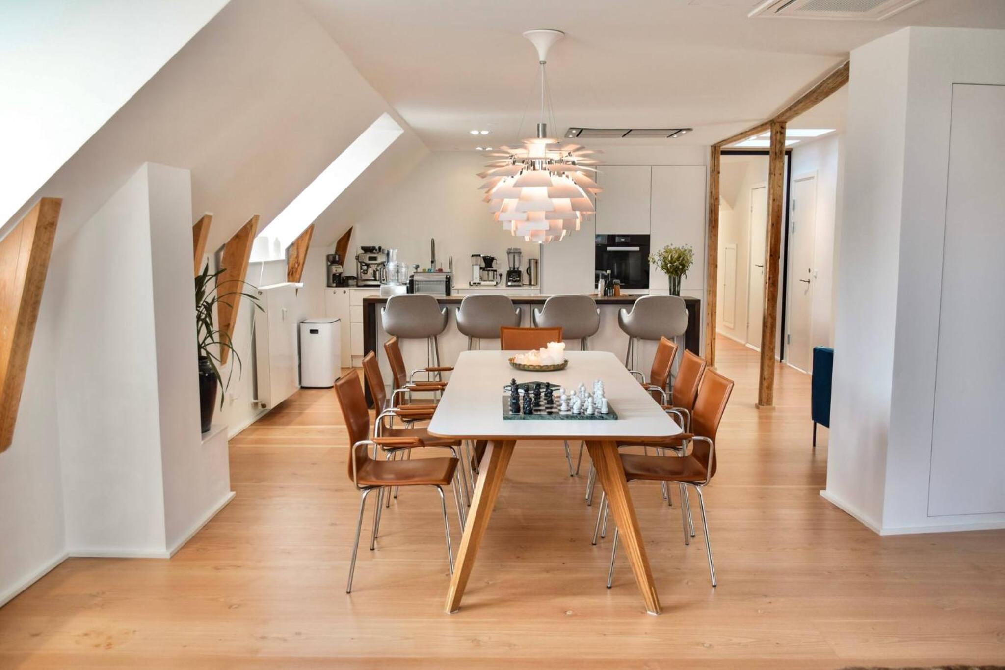 Central Penthouse with Private Rooftop Terrace