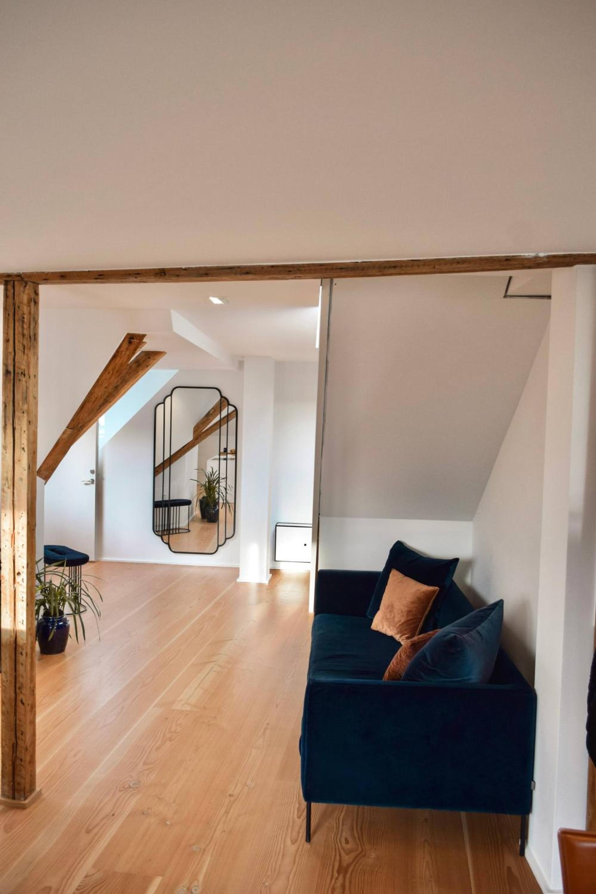 Central Penthouse with Private Rooftop Terrace