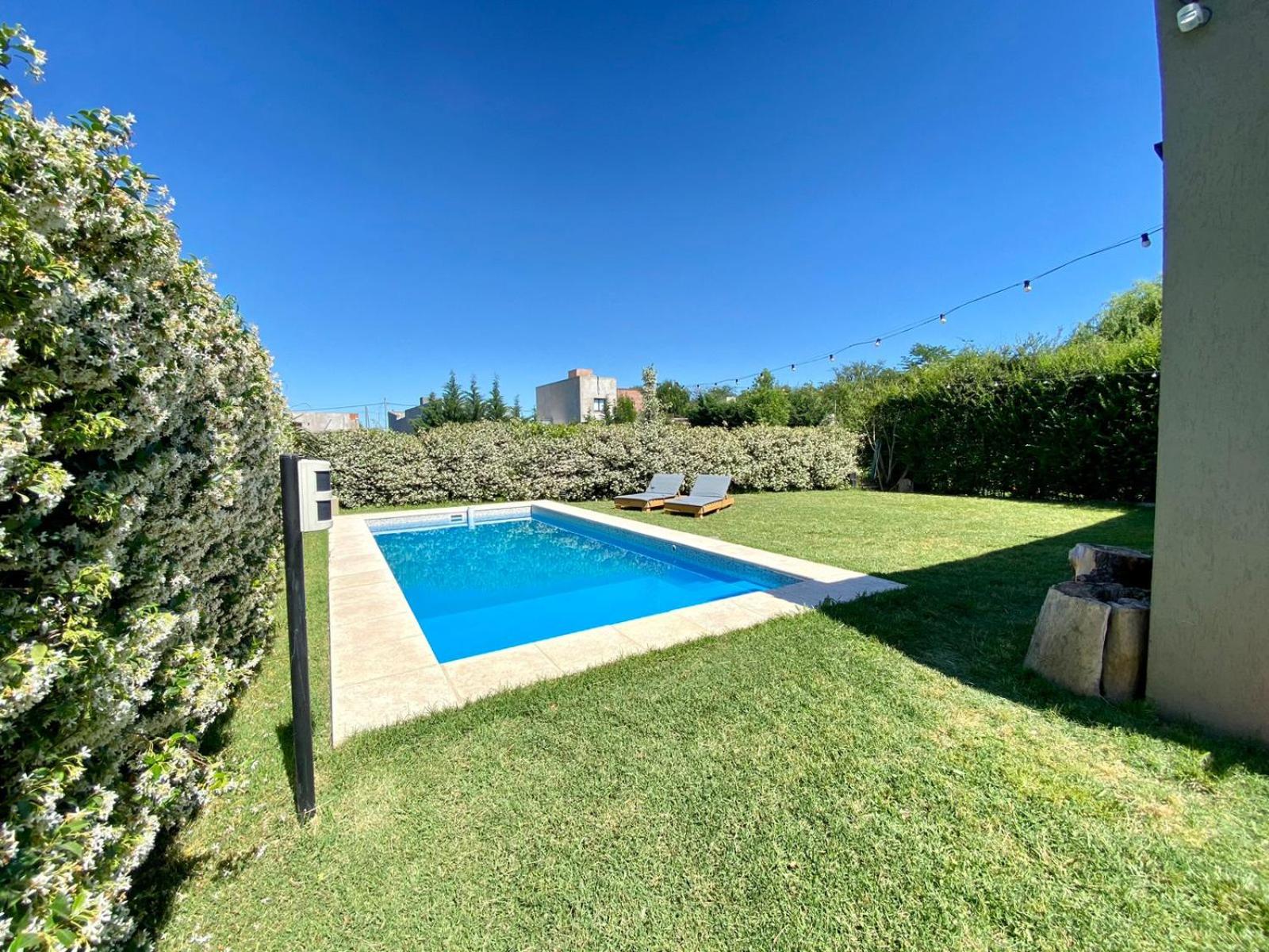 Casa Jazmín Escapada Campestre con Piscina Privada y Parrilla en Mercedes