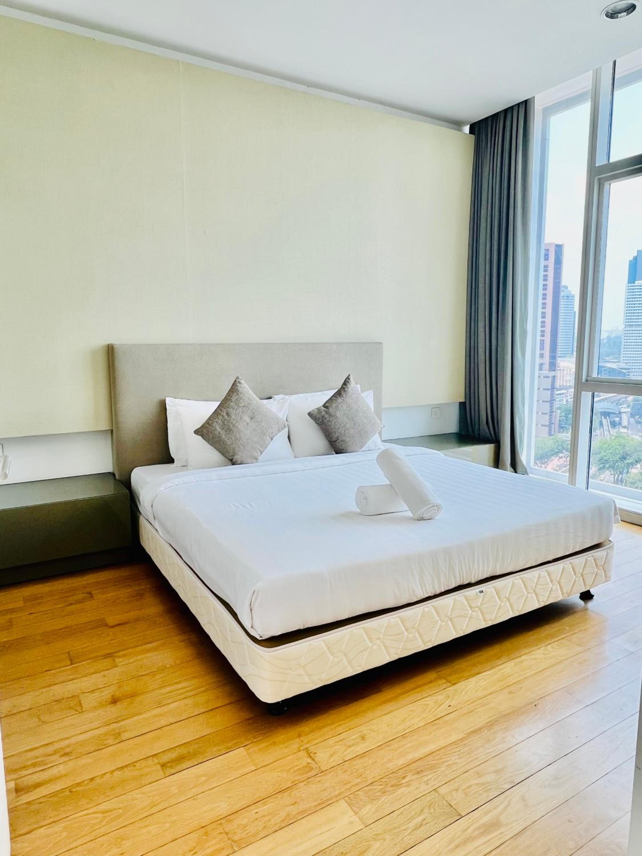 The Faced platinum By ASTRIA Suites