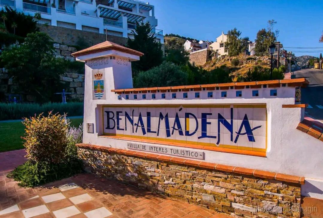EL ESTUDIO DE LA PLAYA Sunny Holidays Benalbeach