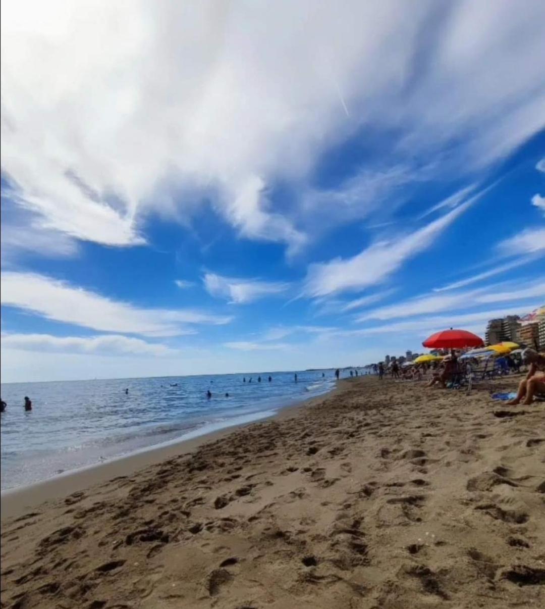 EL ESTUDIO DE LA PLAYA Sunny Holidays Benalbeach