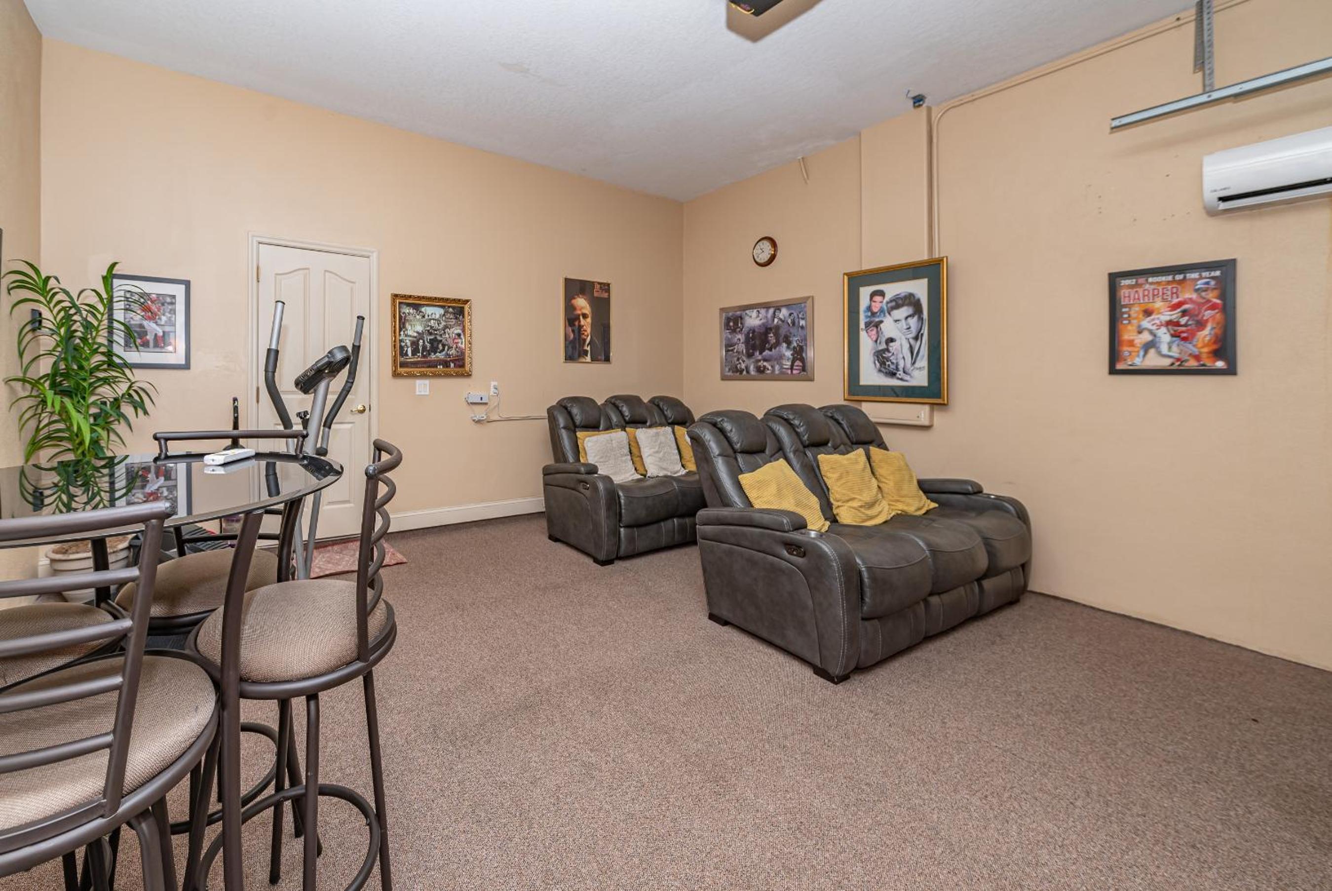 lounge