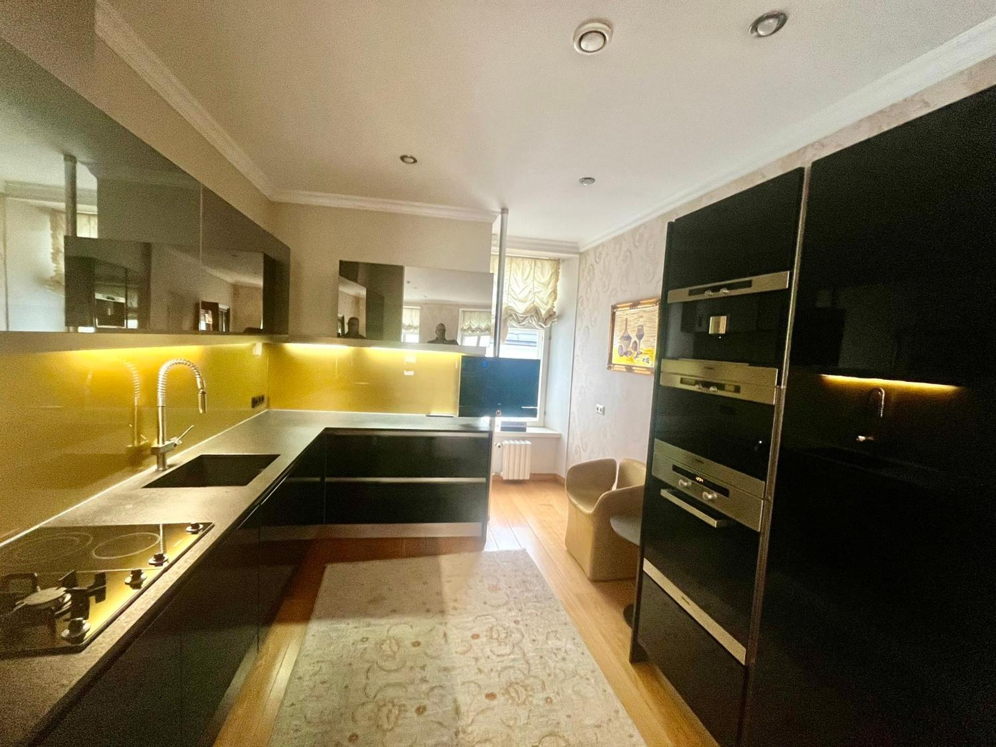 Tallinn Vacations - Tallinn Old Town spacious 112m2 and quiet luxury home - Property Image 21