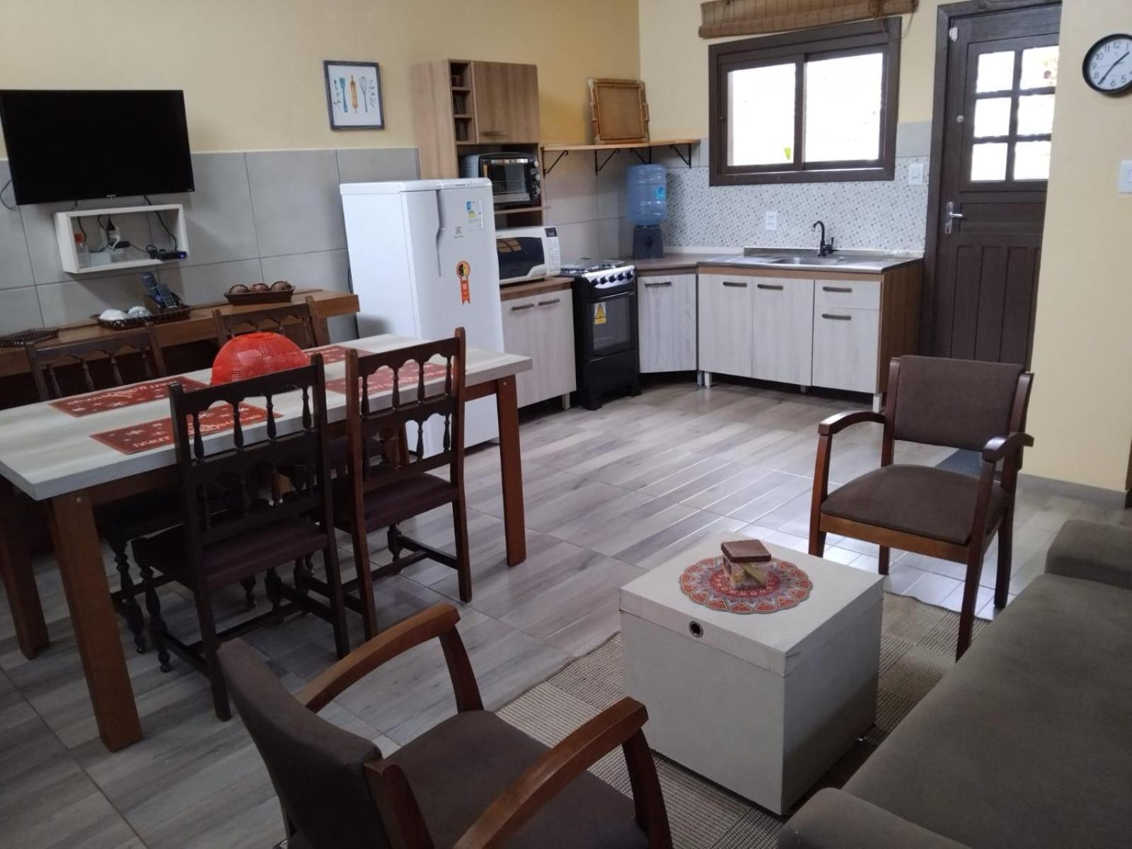 A Casa Amarela -Edícula Gaivota -Conforto e tranquilidade próximo ao mar