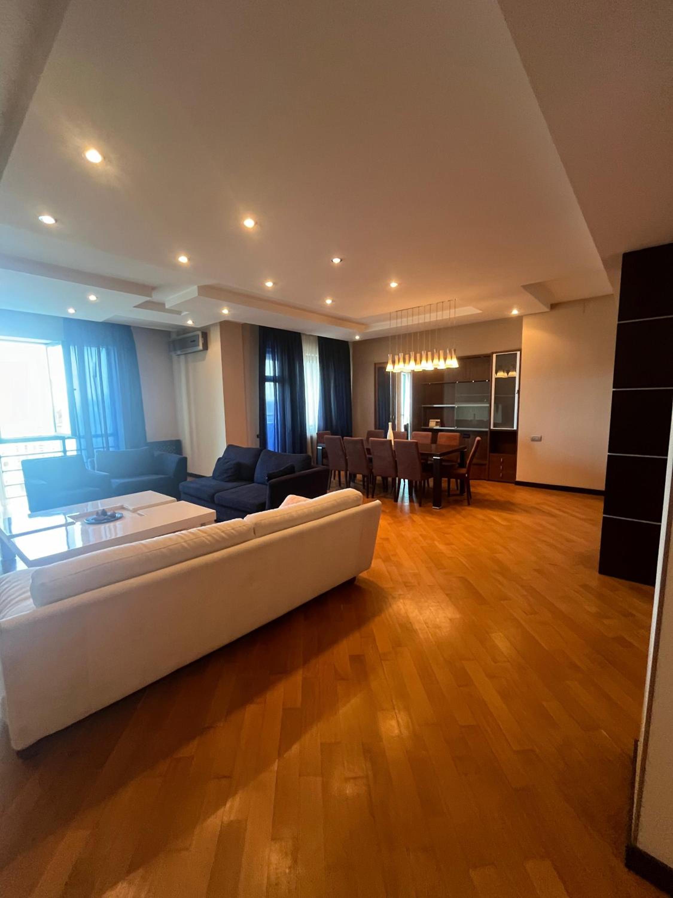 Star Apartments in Arena