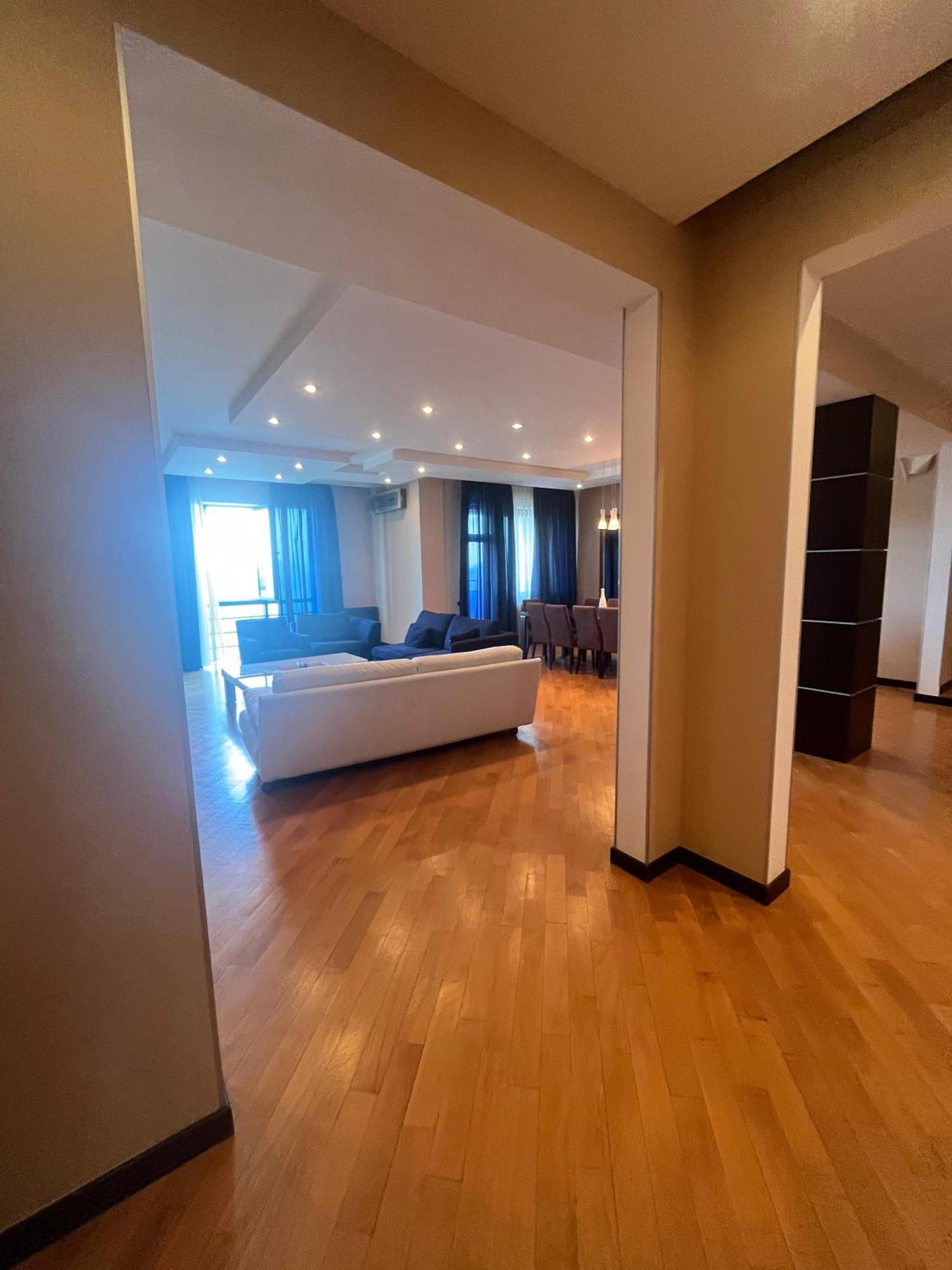 Star Apartments in Arena