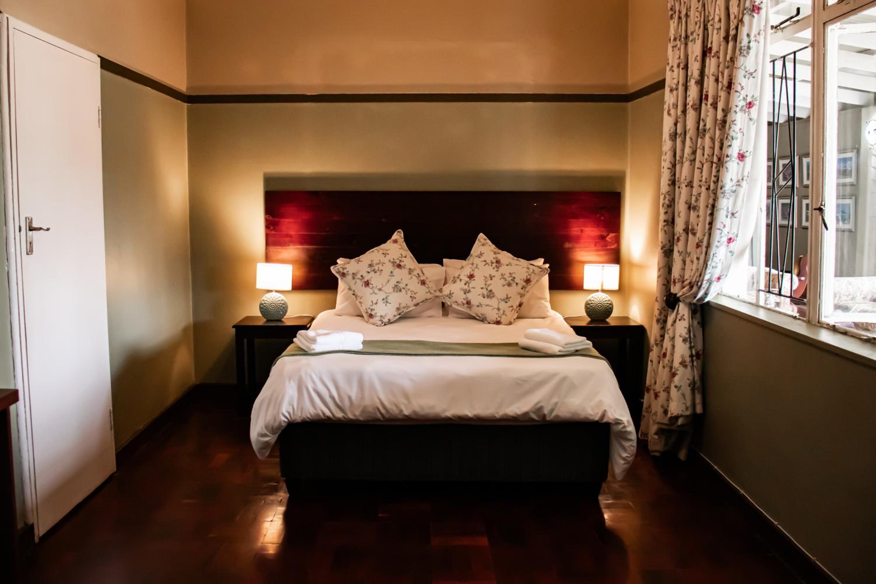 Colenso Lodge B&B view 3