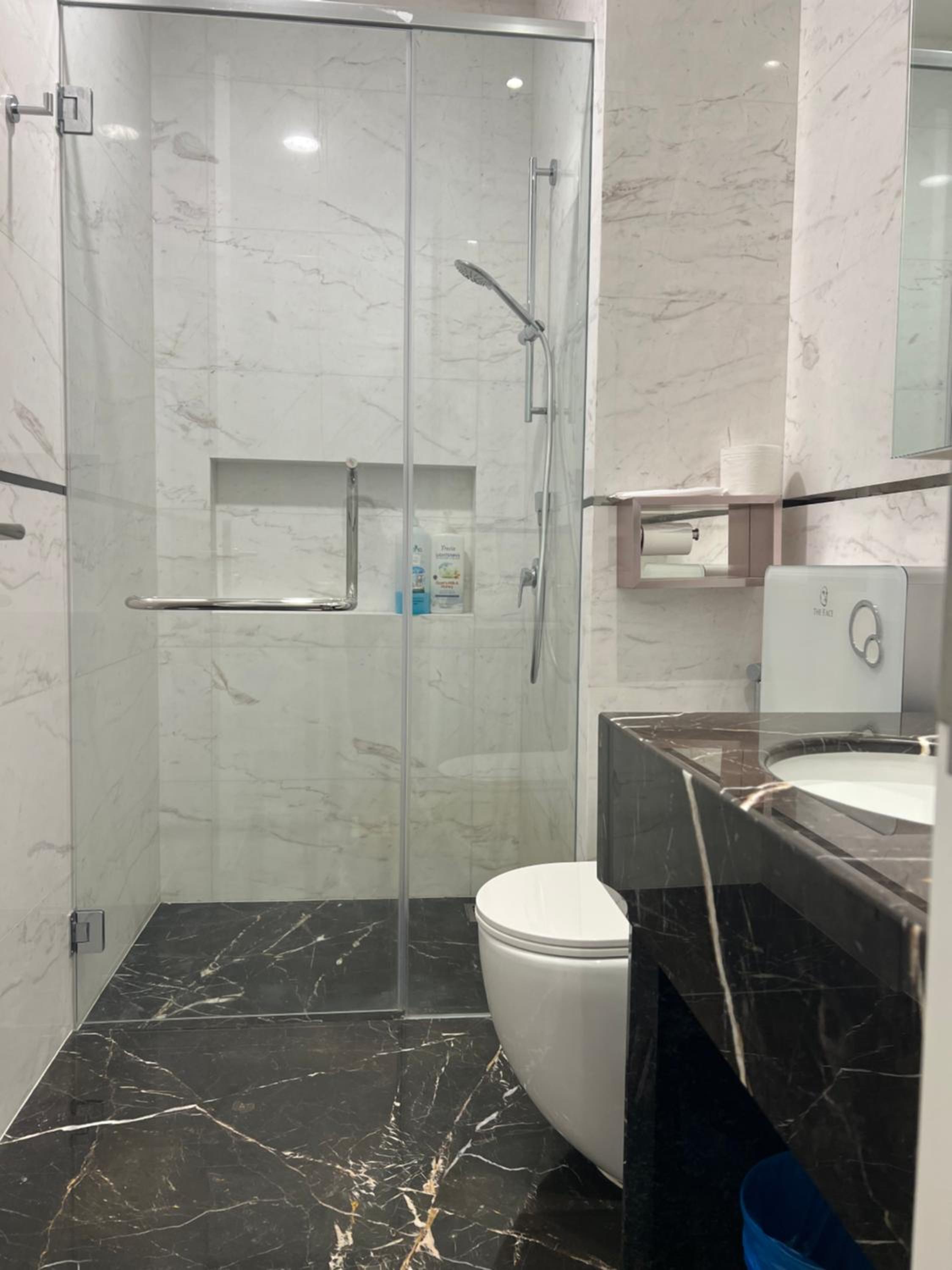 The Faced platinum By ASTRIA Suites