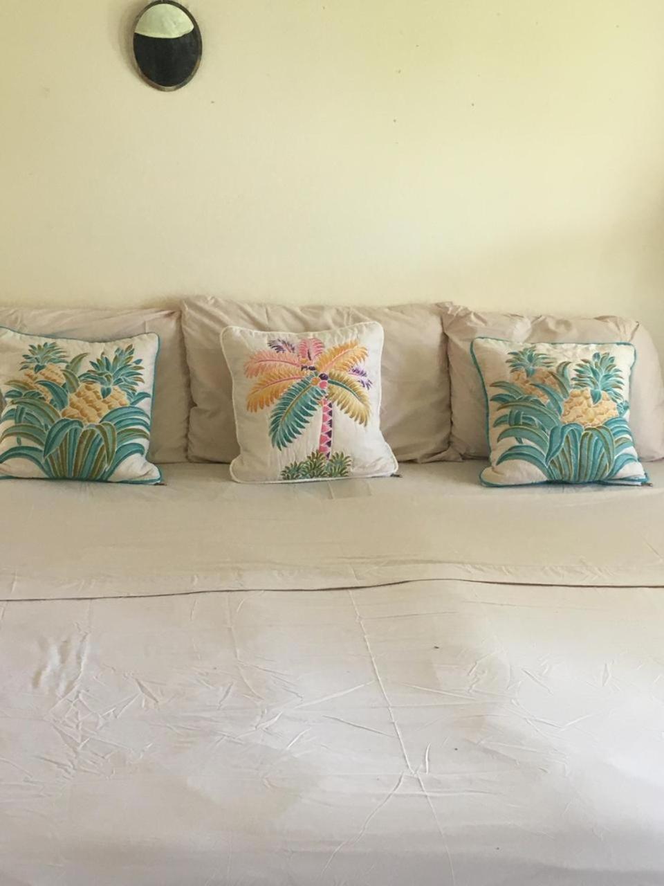 Cozy Private Room Retreat AC, Near Airport, Beach and Dining a Quiet Escape view 4
