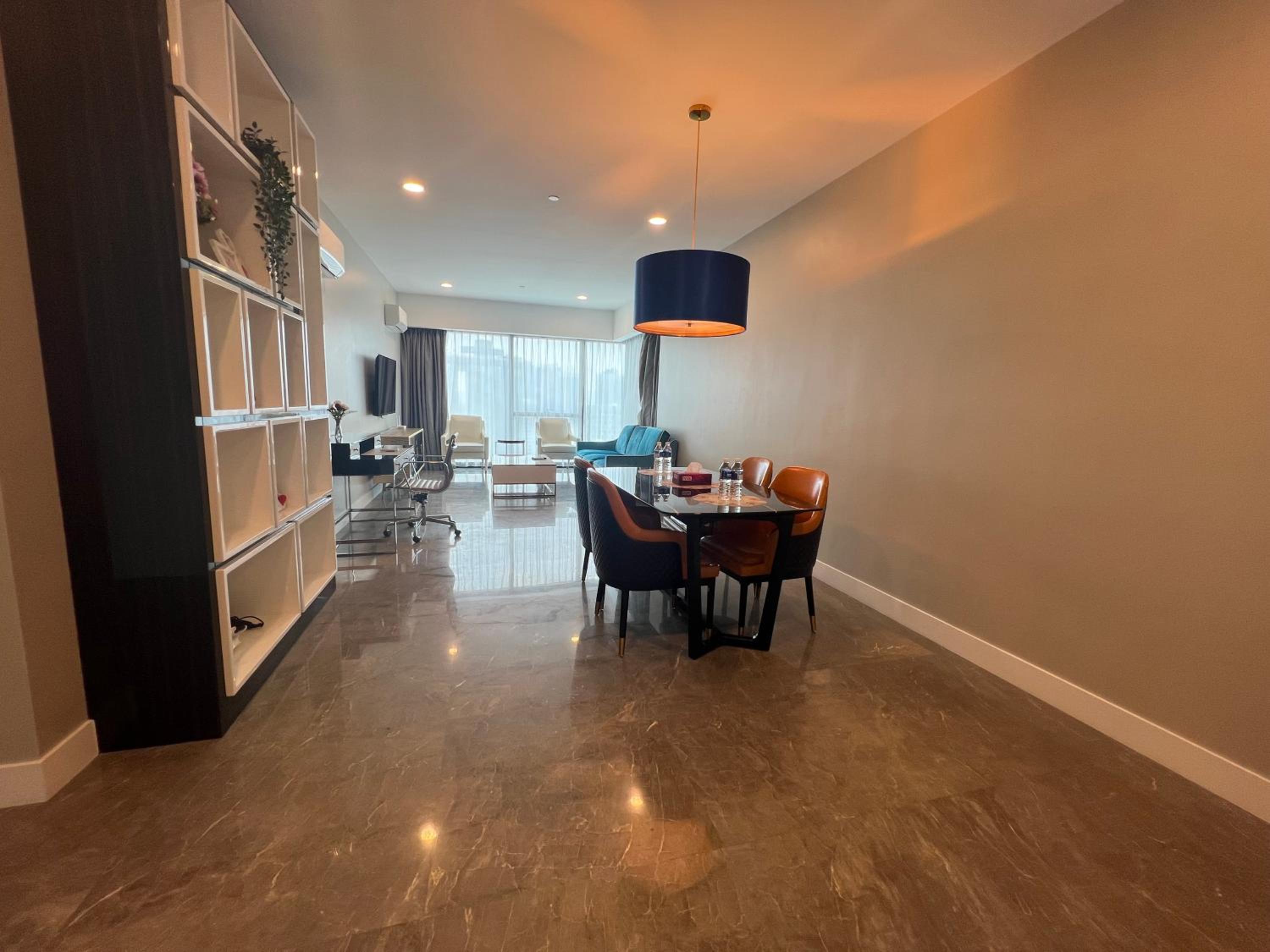 The Faced platinum By ASTRIA Suites