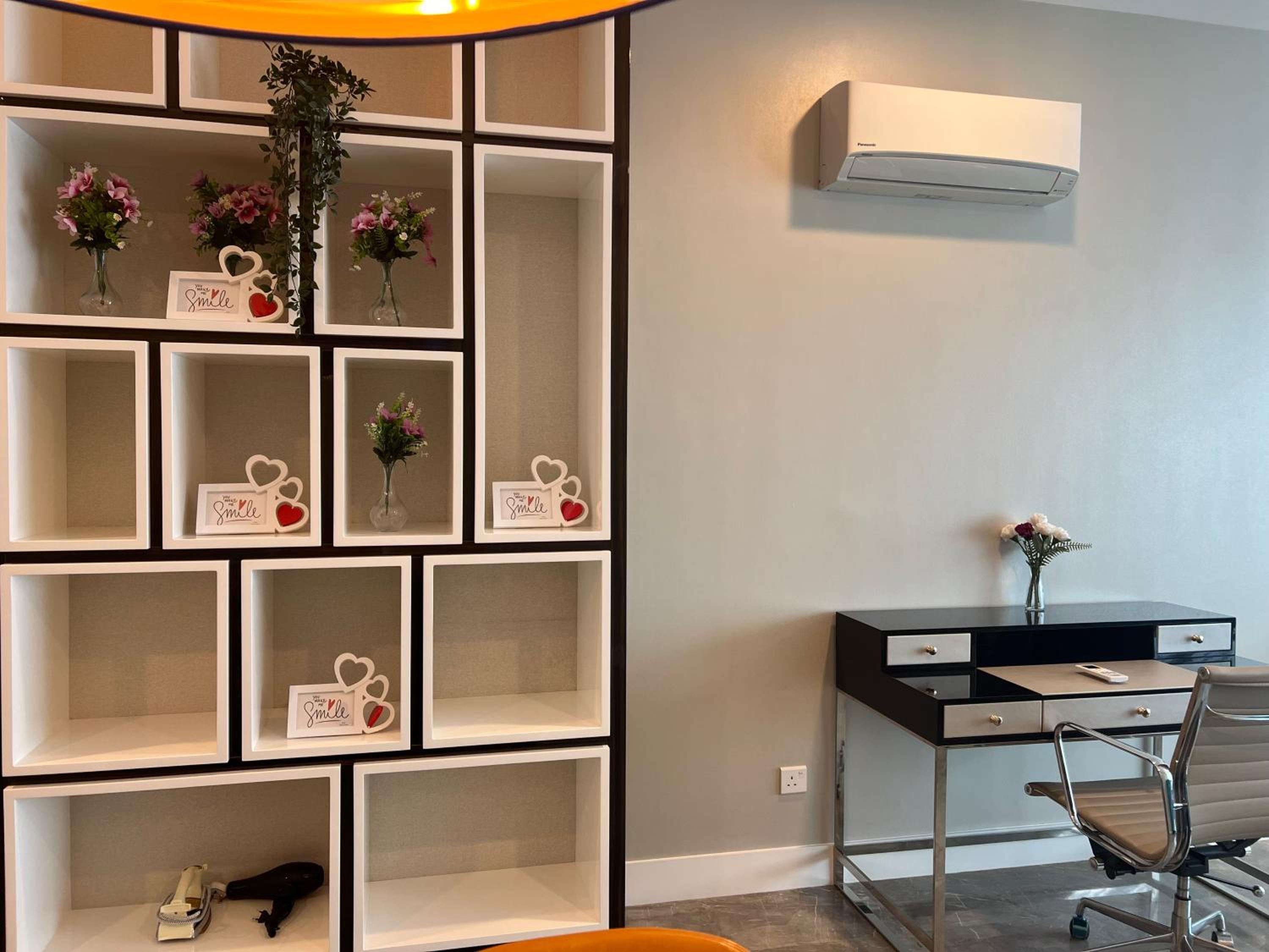 The Faced platinum By ASTRIA Suites