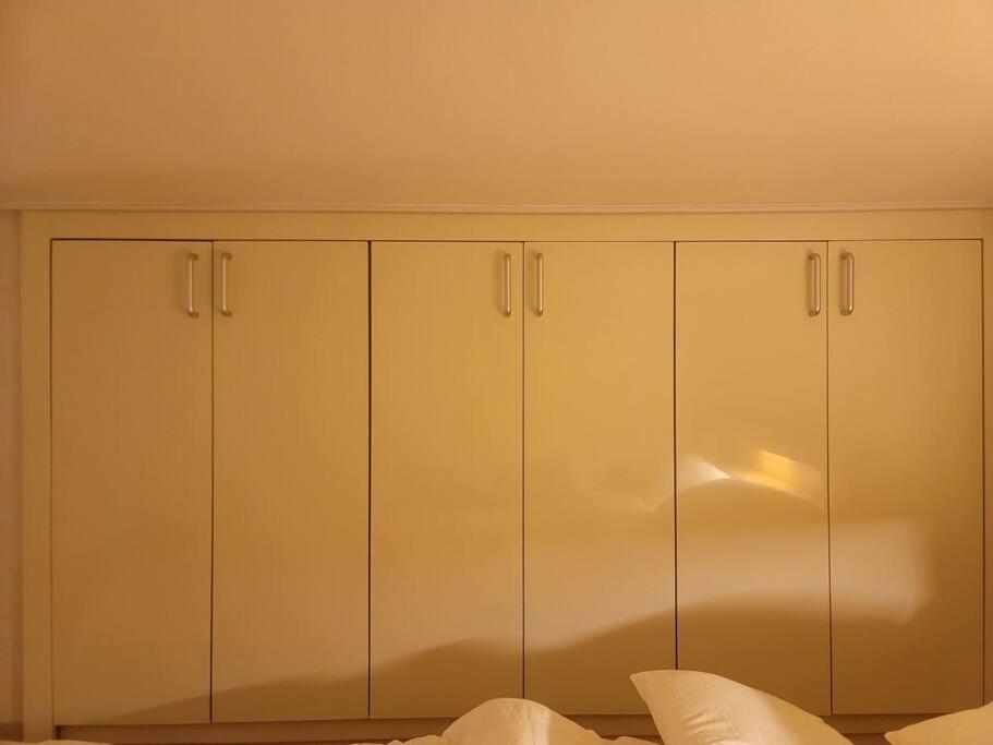 Comfortable Duplex House with City Lake View #SeokchonLakeView #LotteWorld view 5