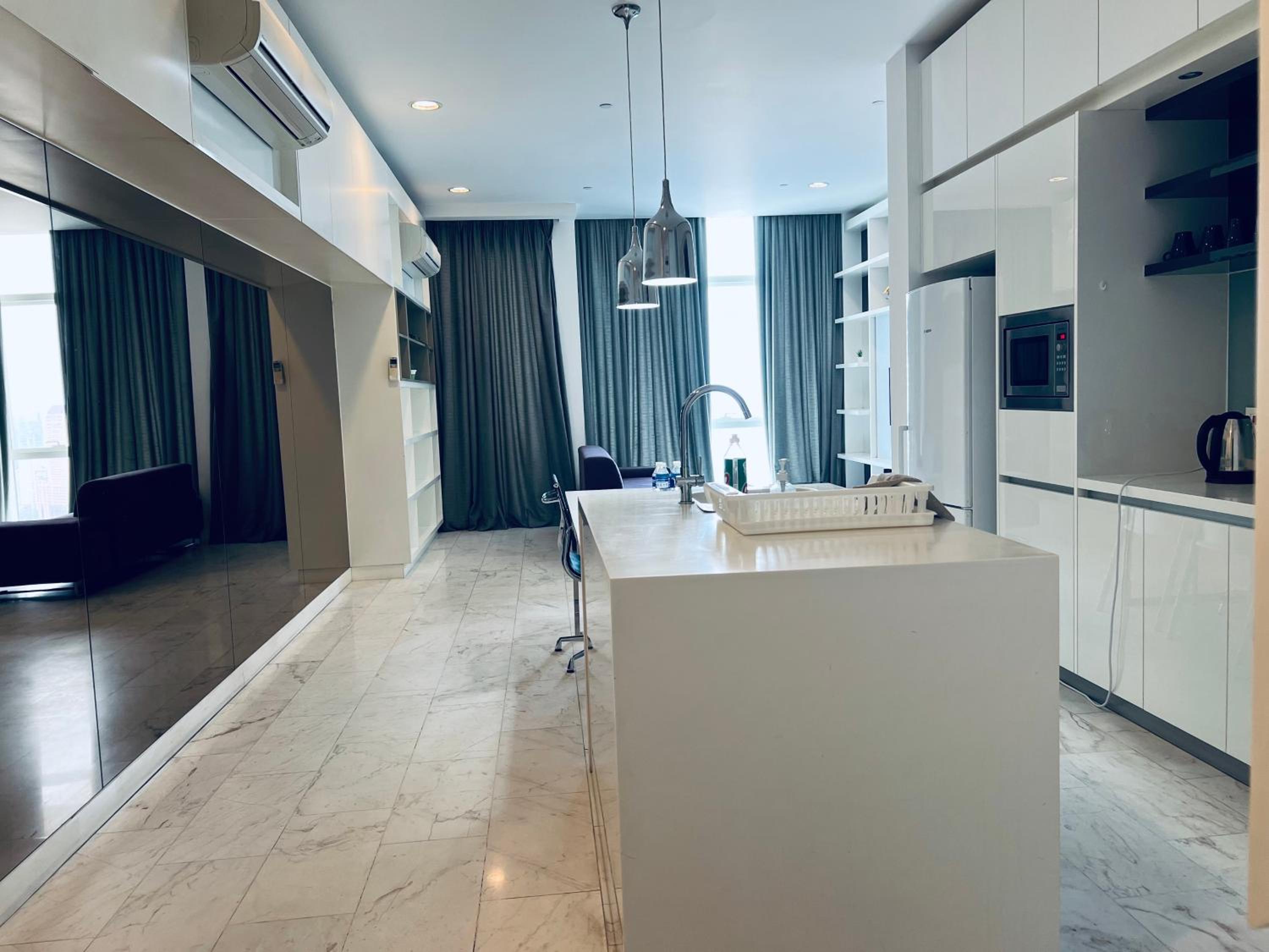 The Faced platinum By ASTRIA Suites