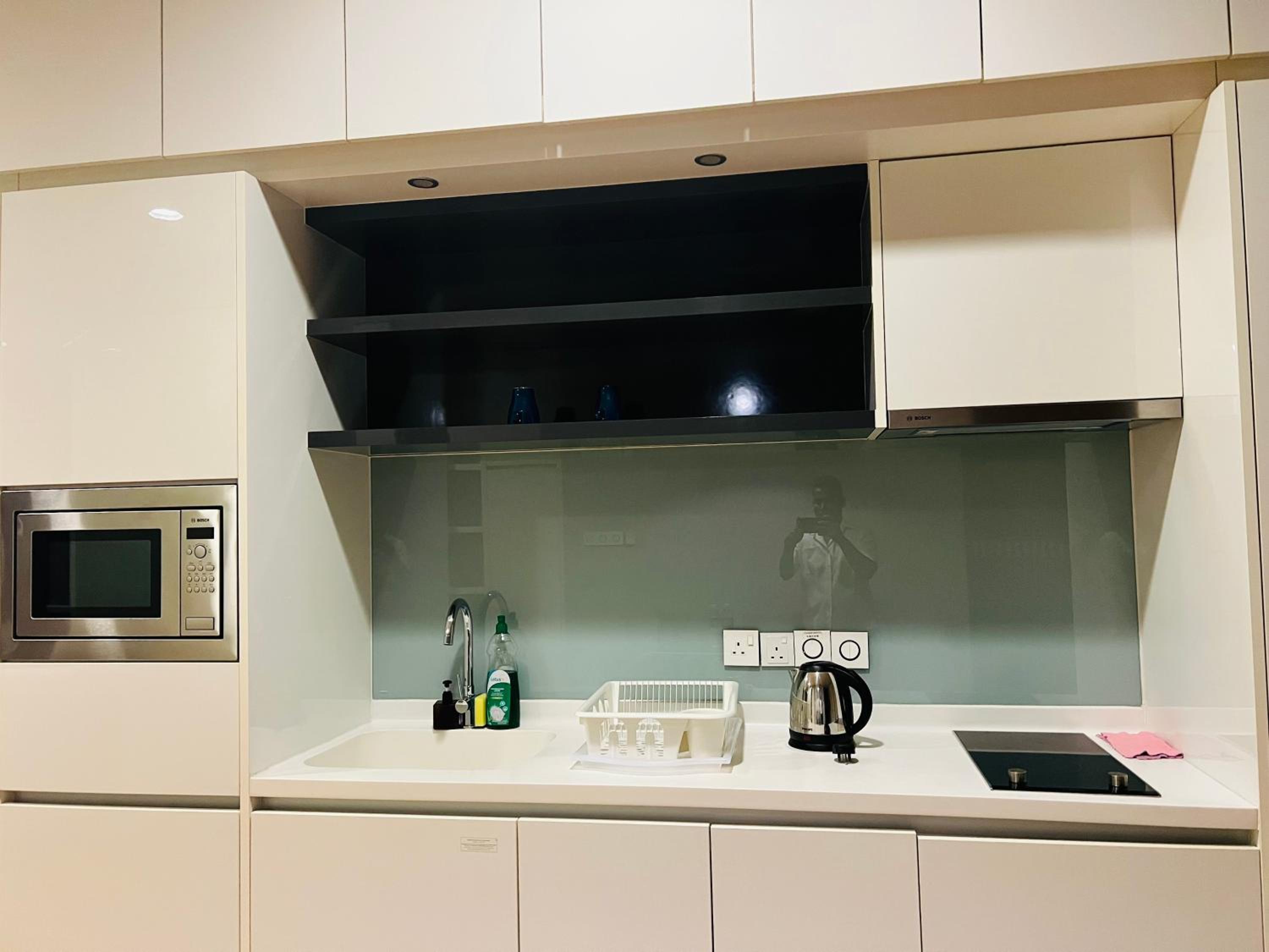 The Faced platinum By ASTRIA Suites