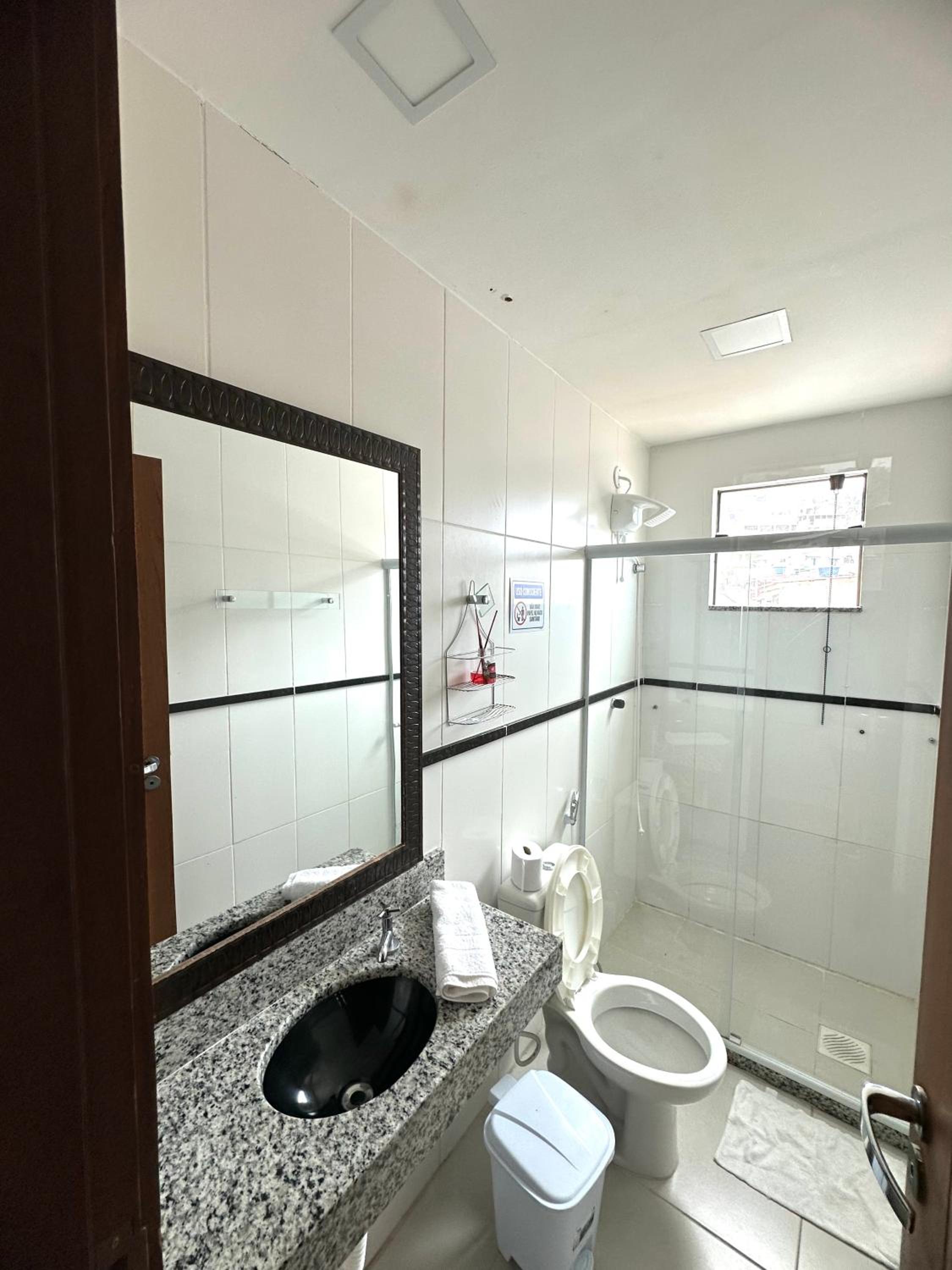 Apartamento com 2 quartos até 7 Pessoas- Orla da Praia Grande