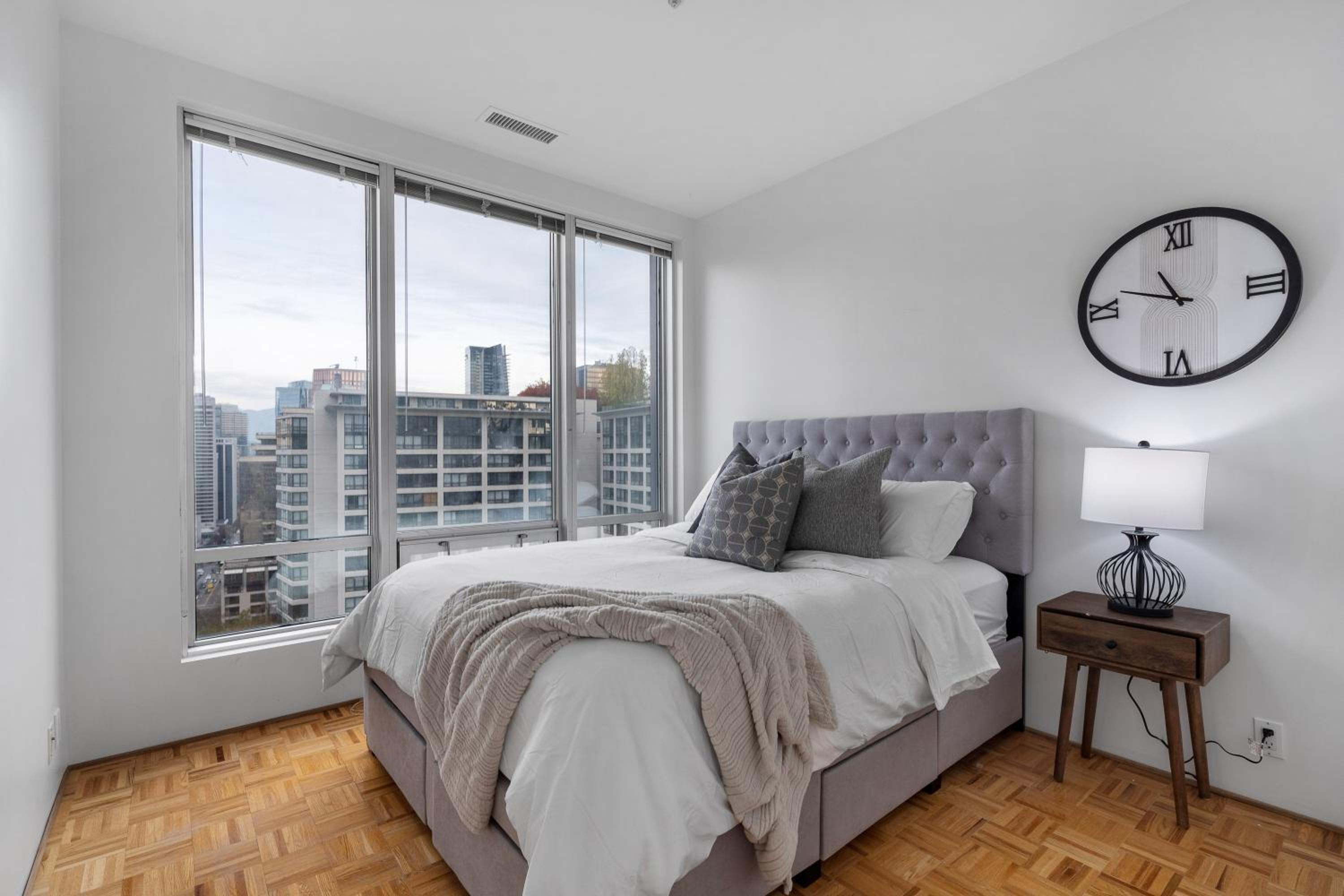 Central Downtown Highrise Condo