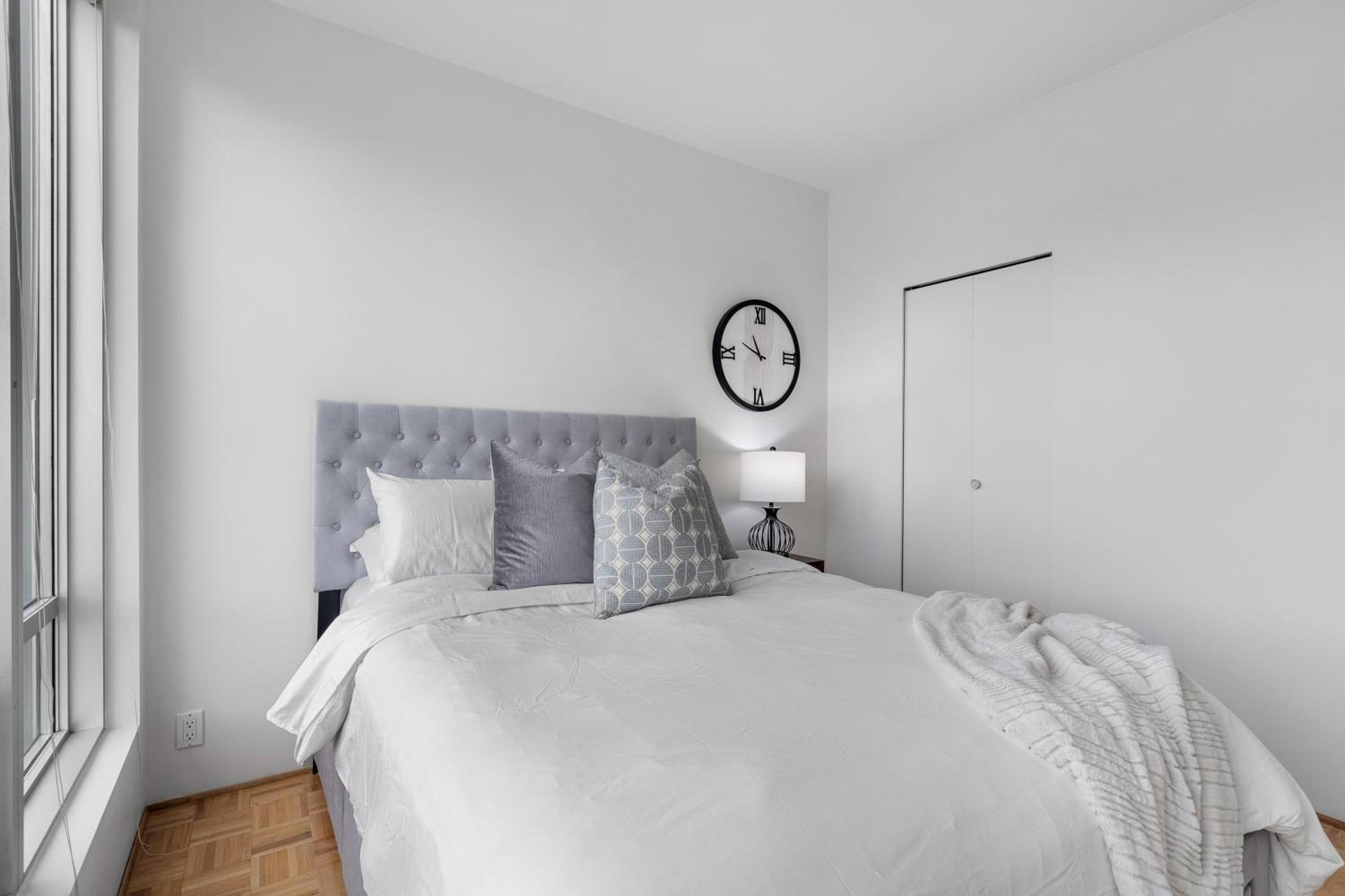 Central Downtown Highrise Condo